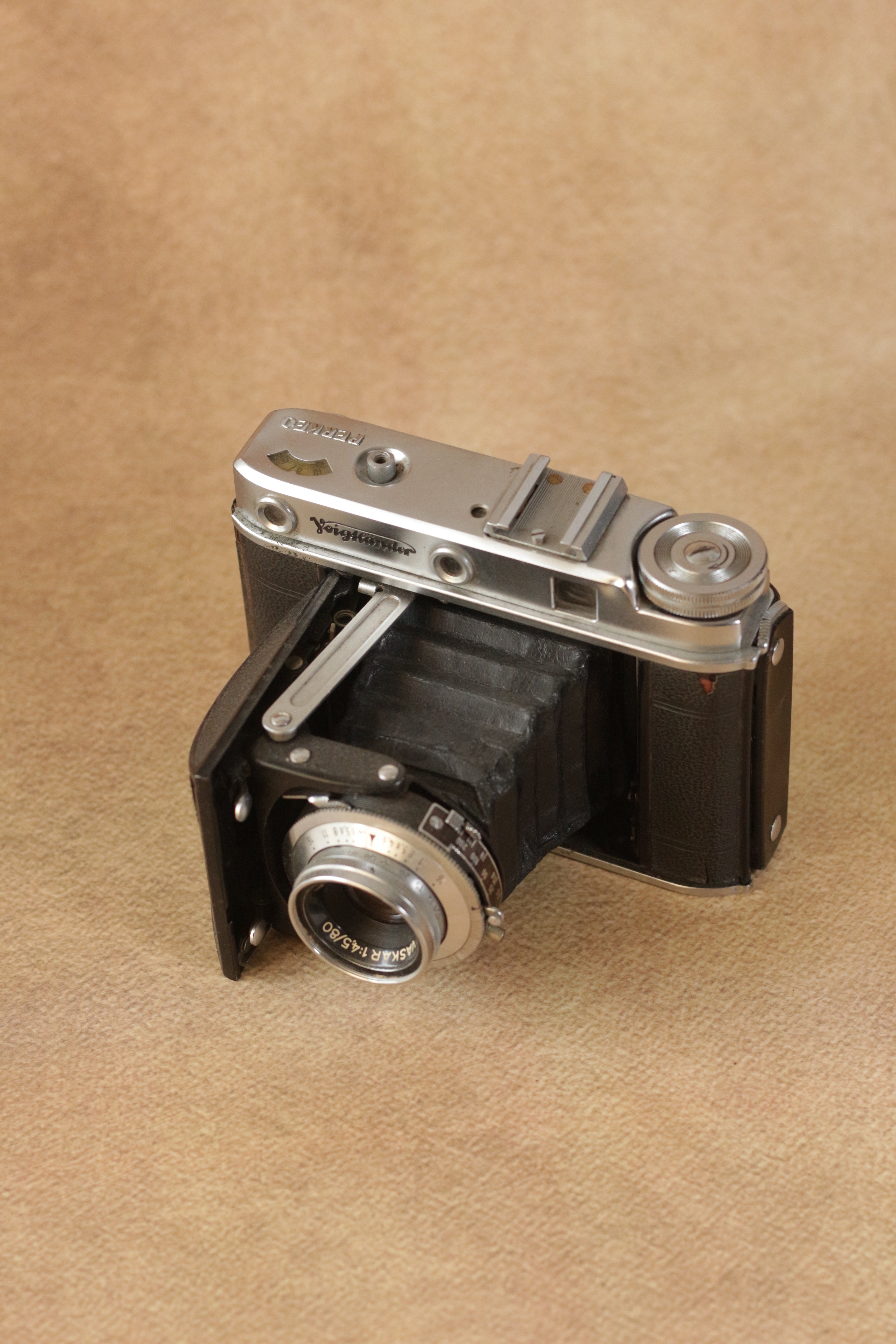 Folder cameras