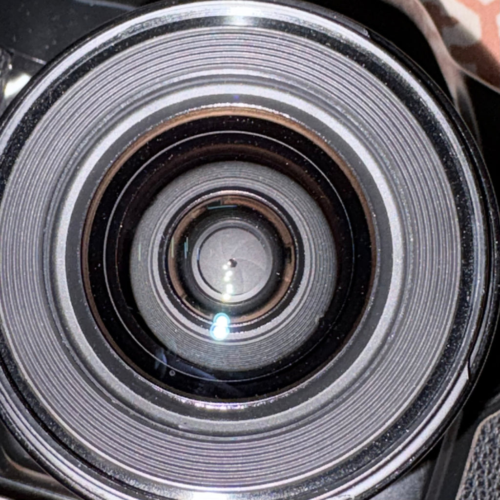 Canon EF 24mm f/2.8