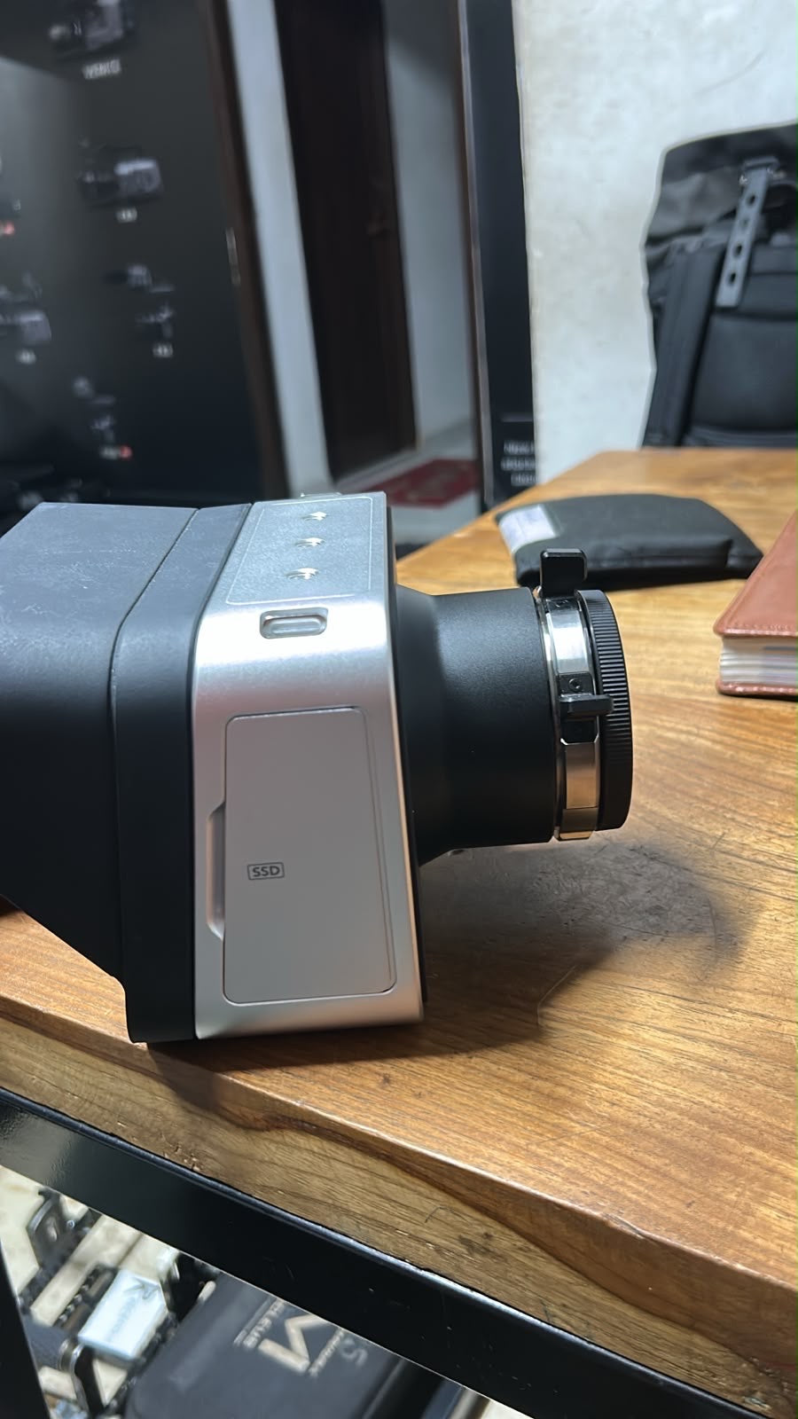 Blackmagic cinema camera 2.5k PL MOUNT