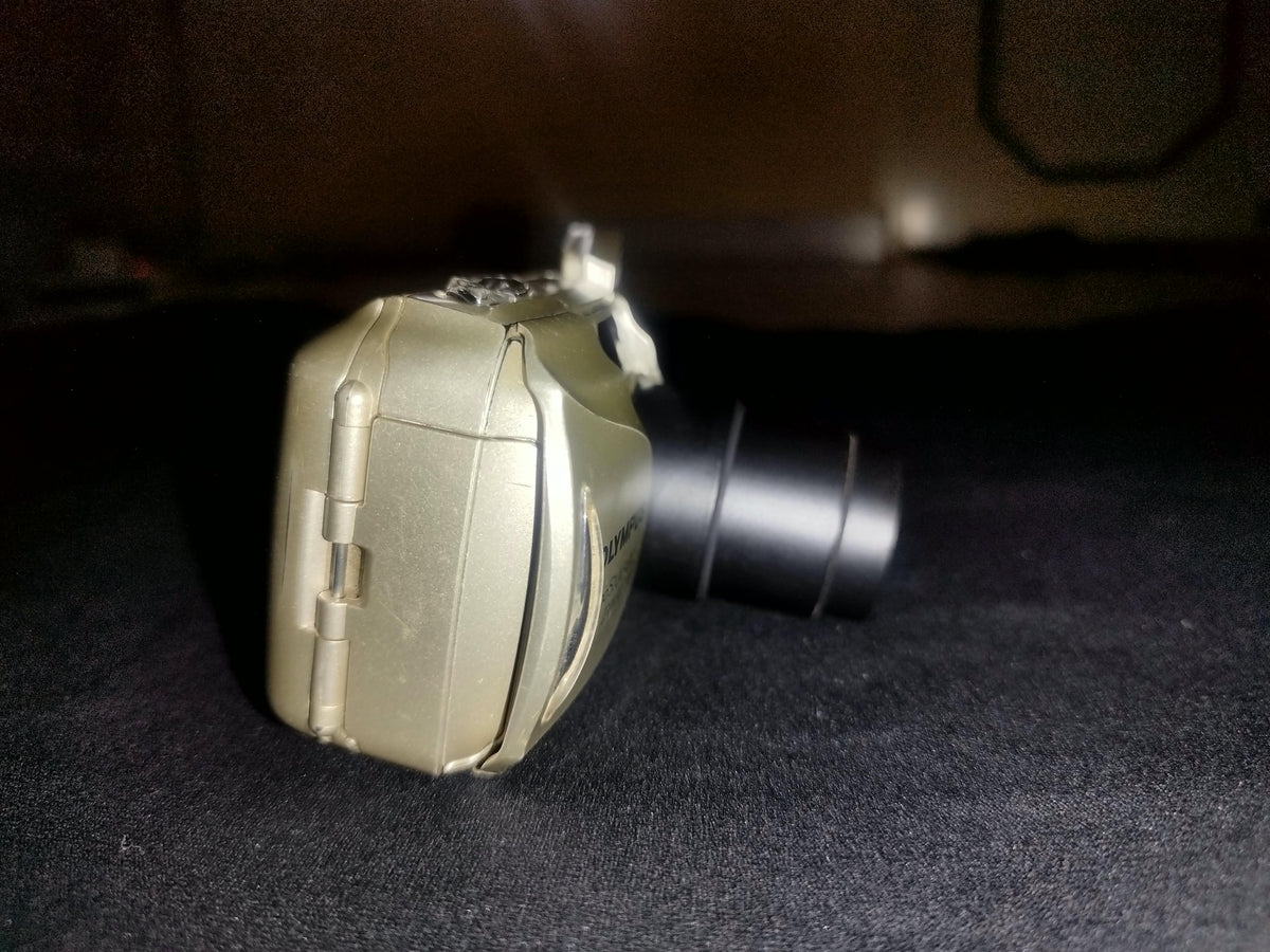 Olympus Stylus Epic Zoom 80 | 35mm Point and Shoot Film Camera