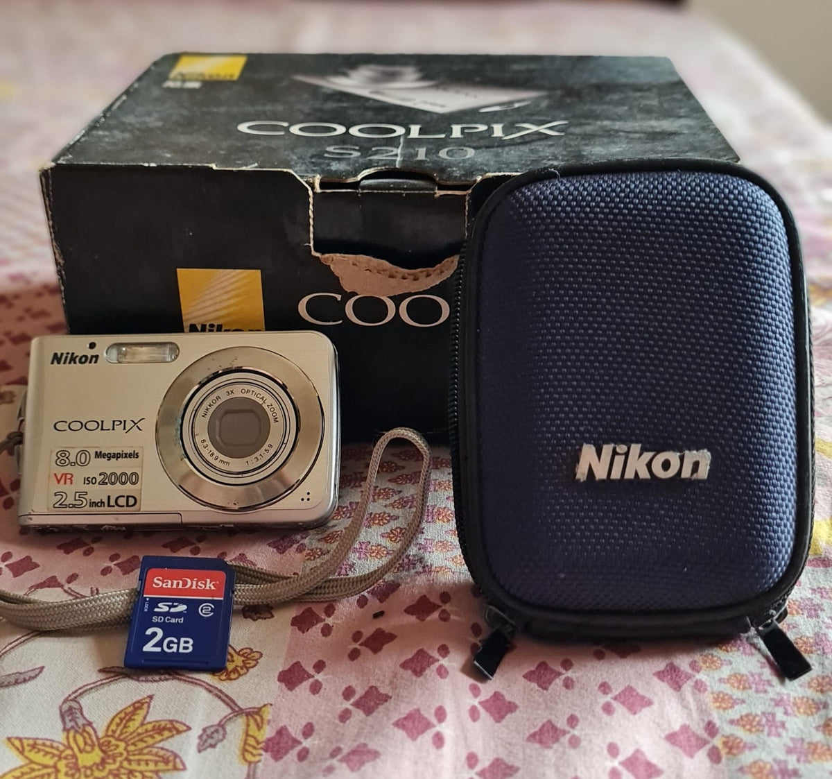 Nikon Coolpix S210