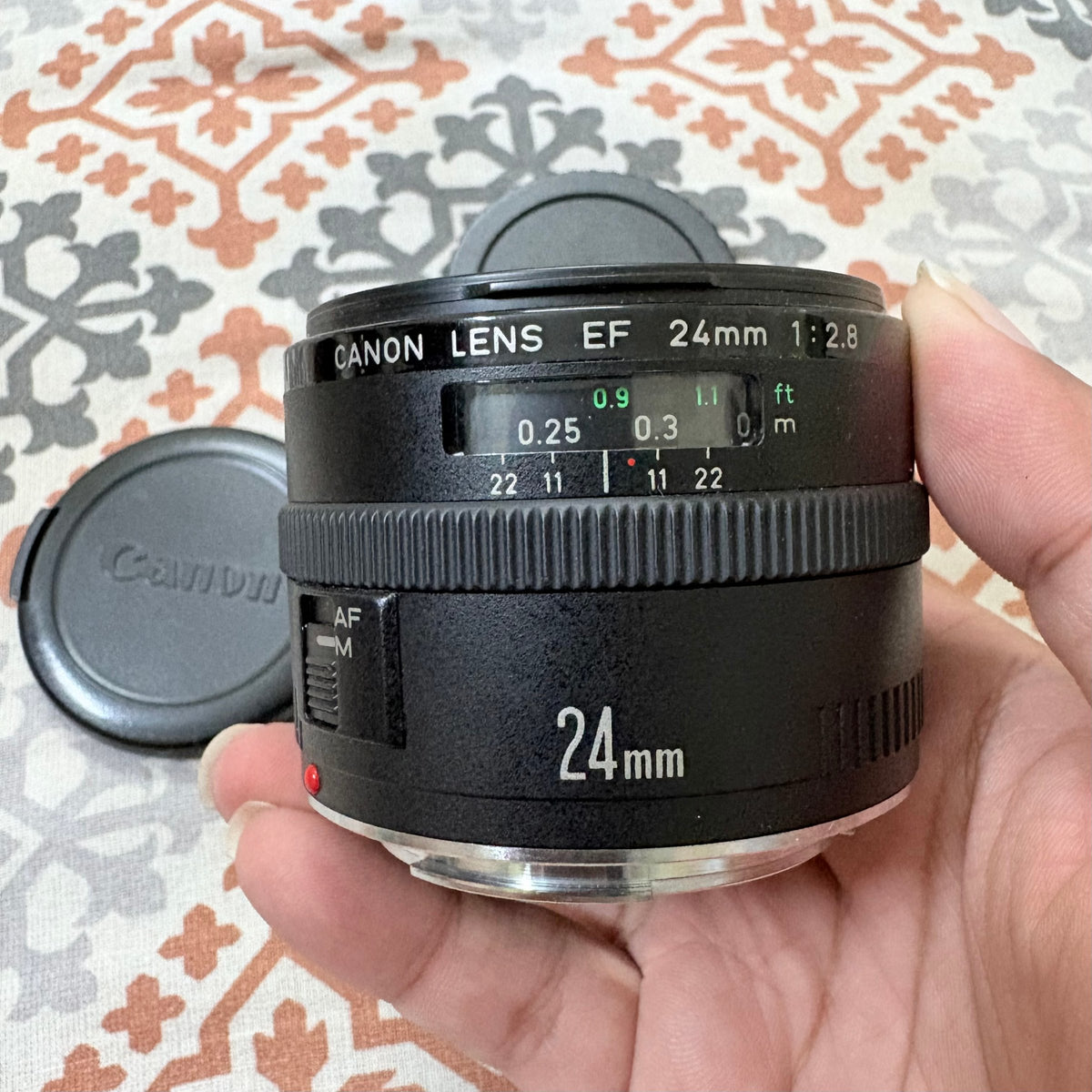Canon EF 24mm f/2.8