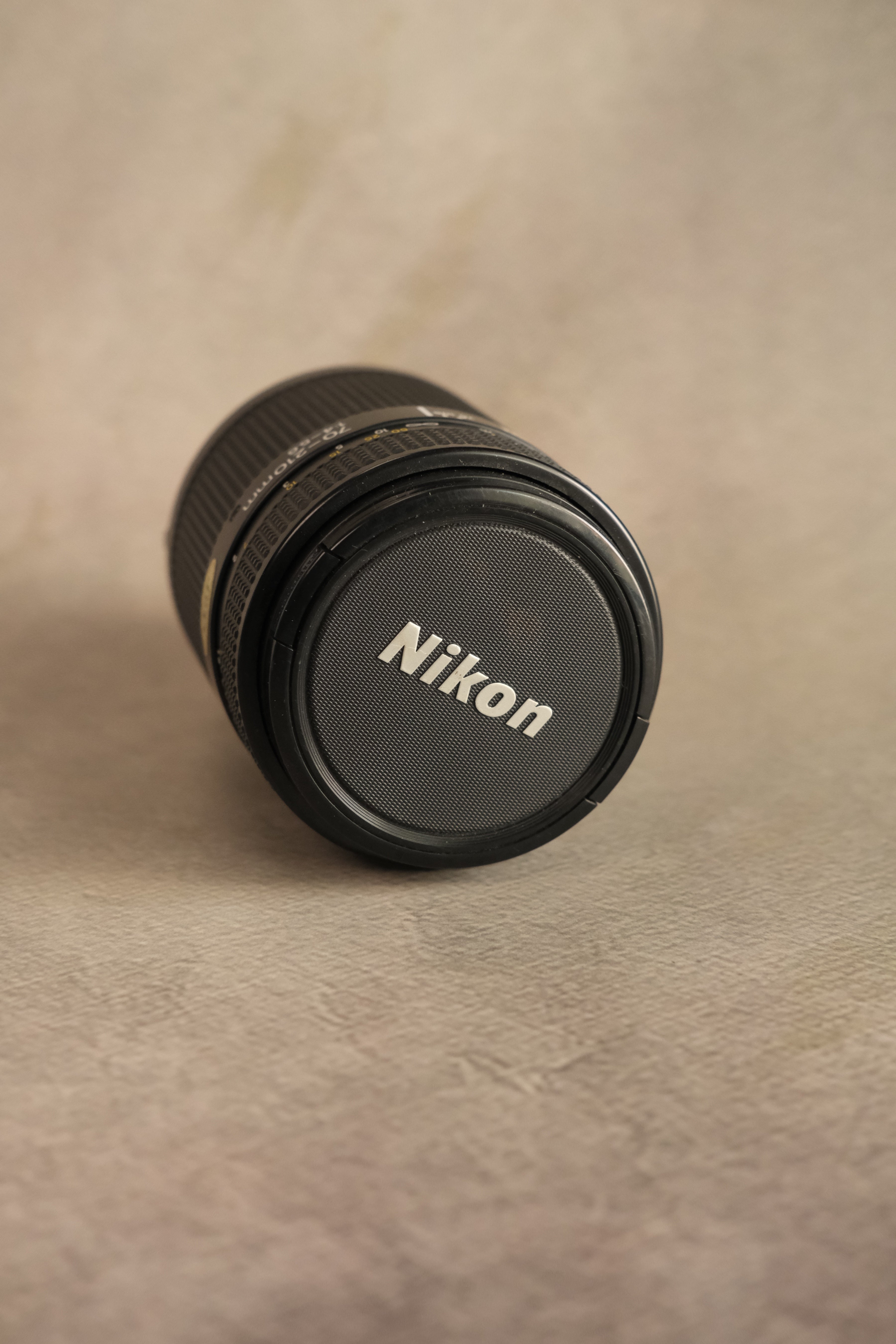 Nikon Nikkor AF 70-210mm f/4-5.6