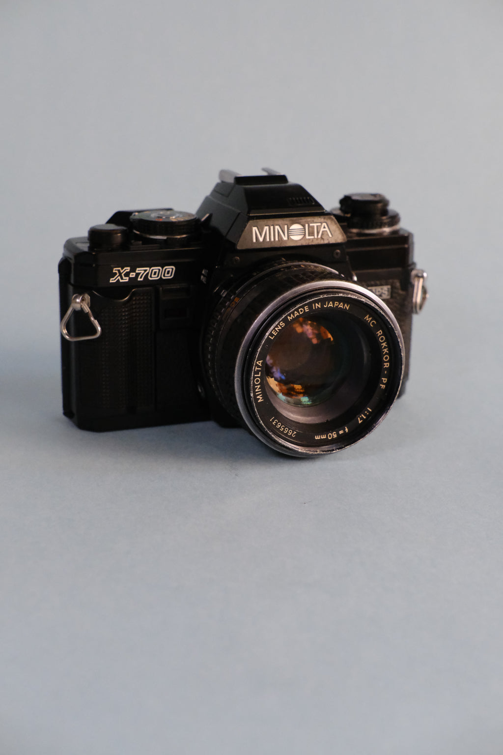 Minolta X700 SLR with MD 50mm f/1.7 (Silver)