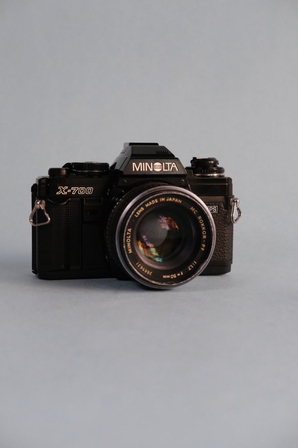 Minolta X700 SLR with MD 50mm f/1.7 (Silver)