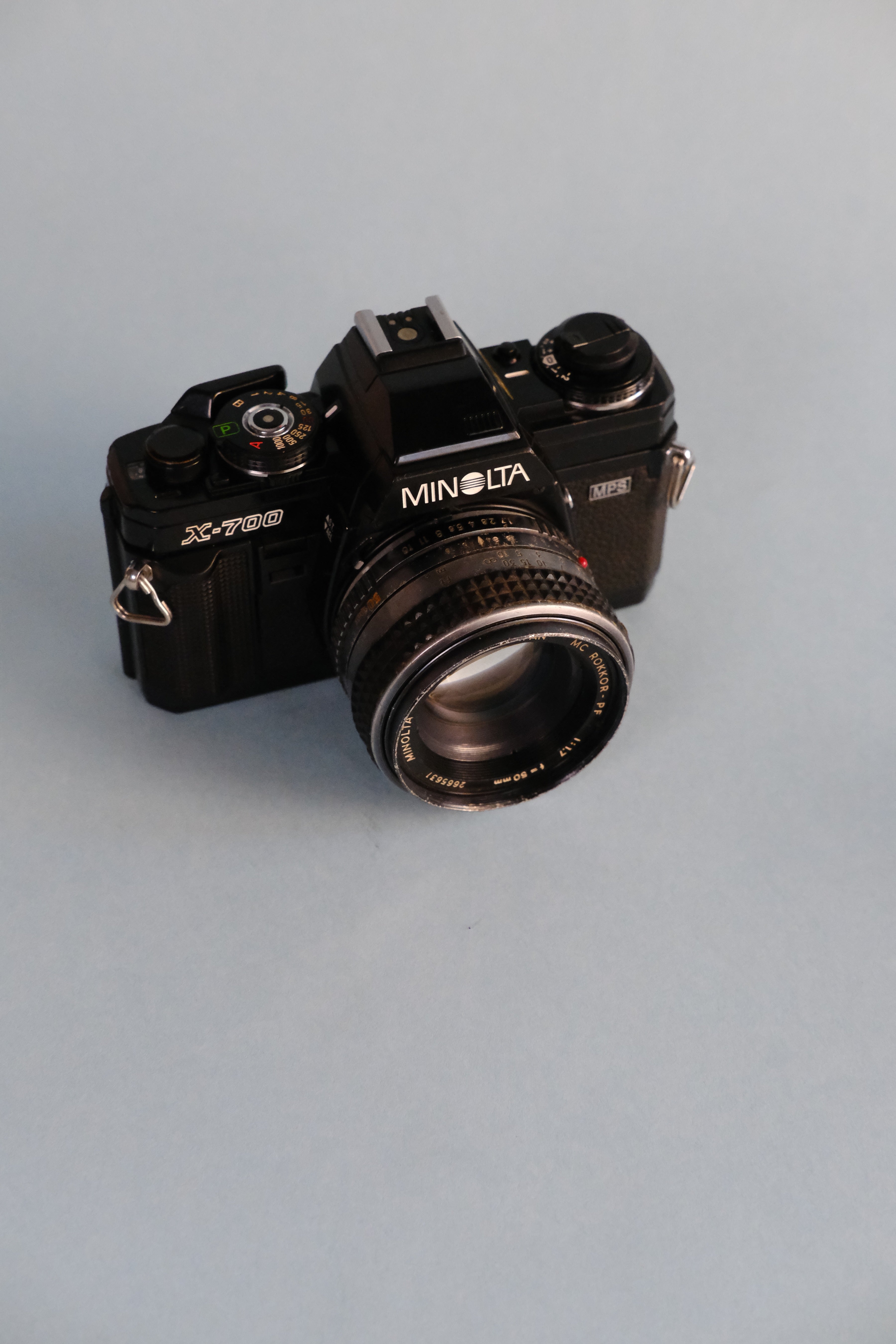 Minolta X700 SLR with MD 50mm f/1.7 (Silver)