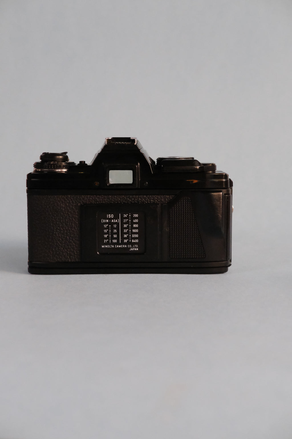 Minolta X700 SLR with MD 50mm f/1.7 (Silver)