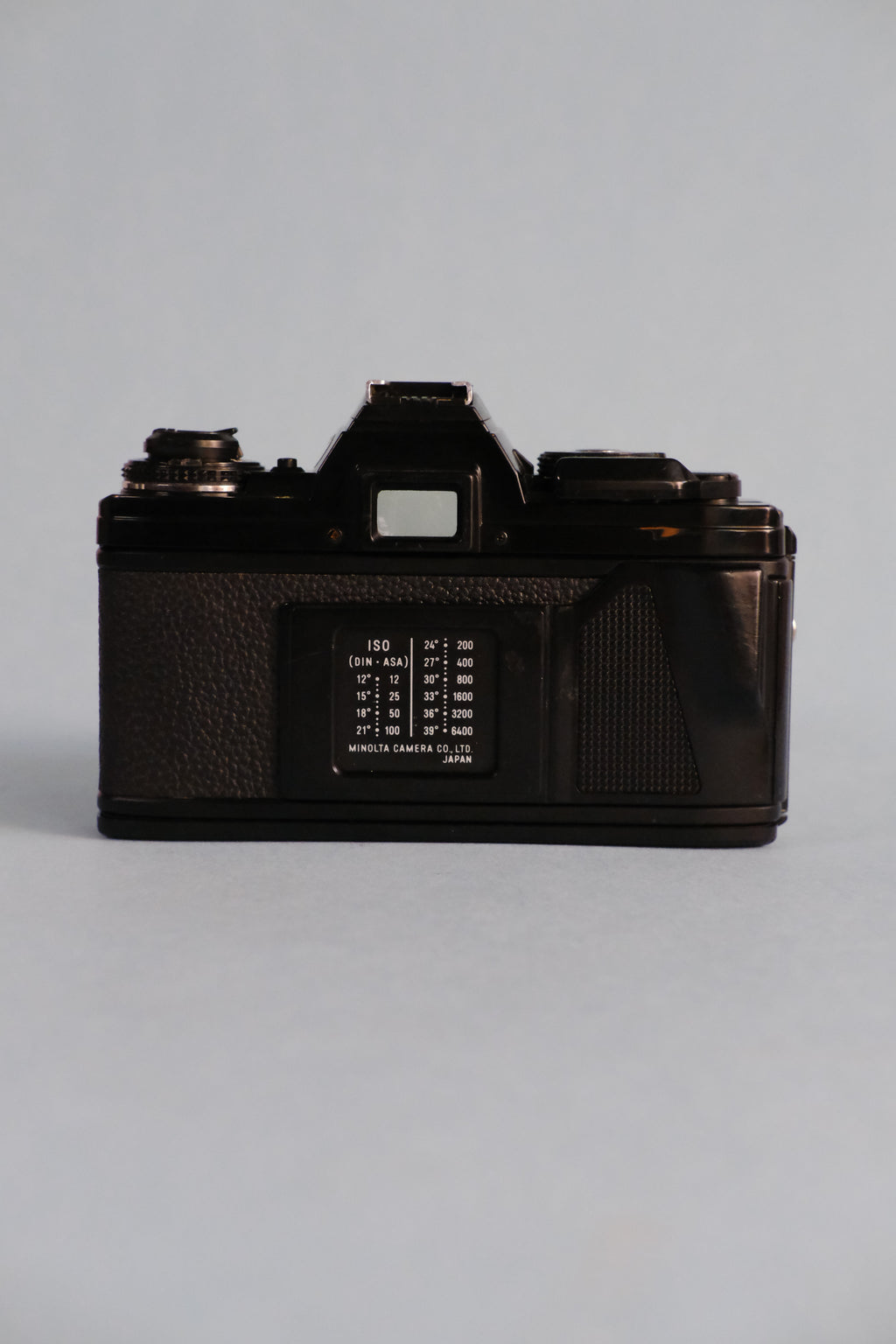 Minolta X700 SLR with MD 50mm f/1.7 (Silver)
