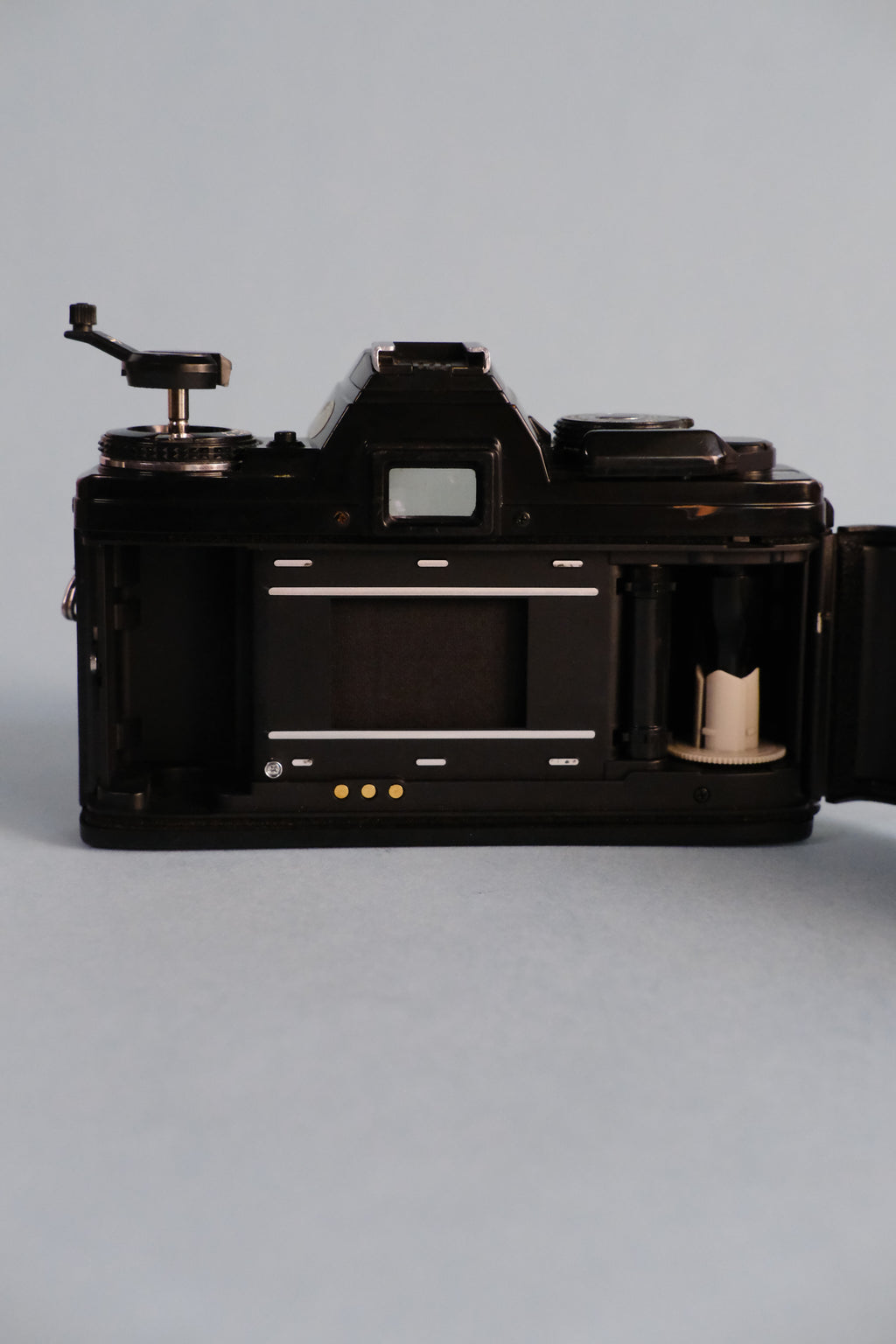 Minolta X700 SLR with MD 50mm f/1.7 (Silver)