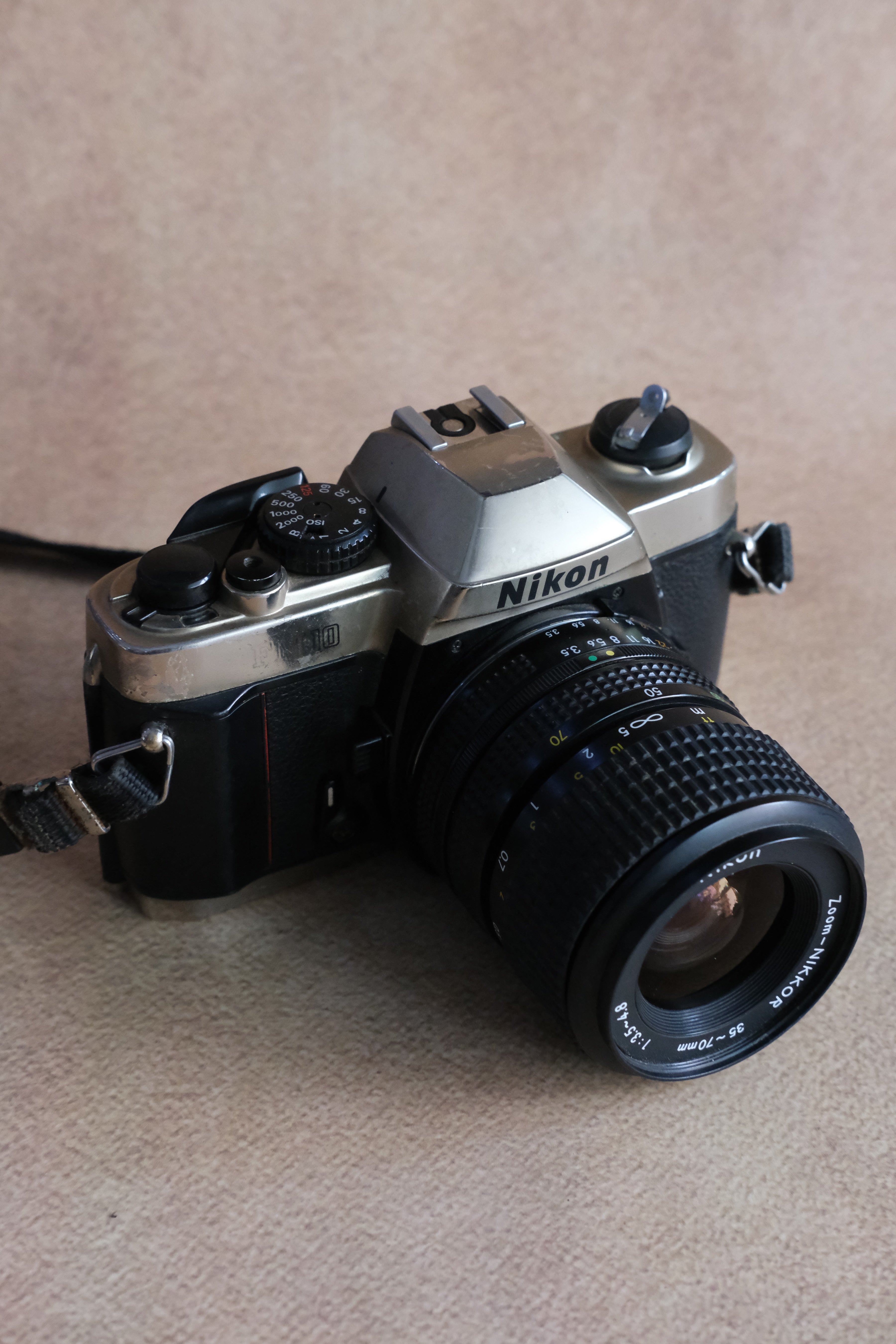 Nikon FM10 + Nikkor 35-70mm F3.5-4.8
