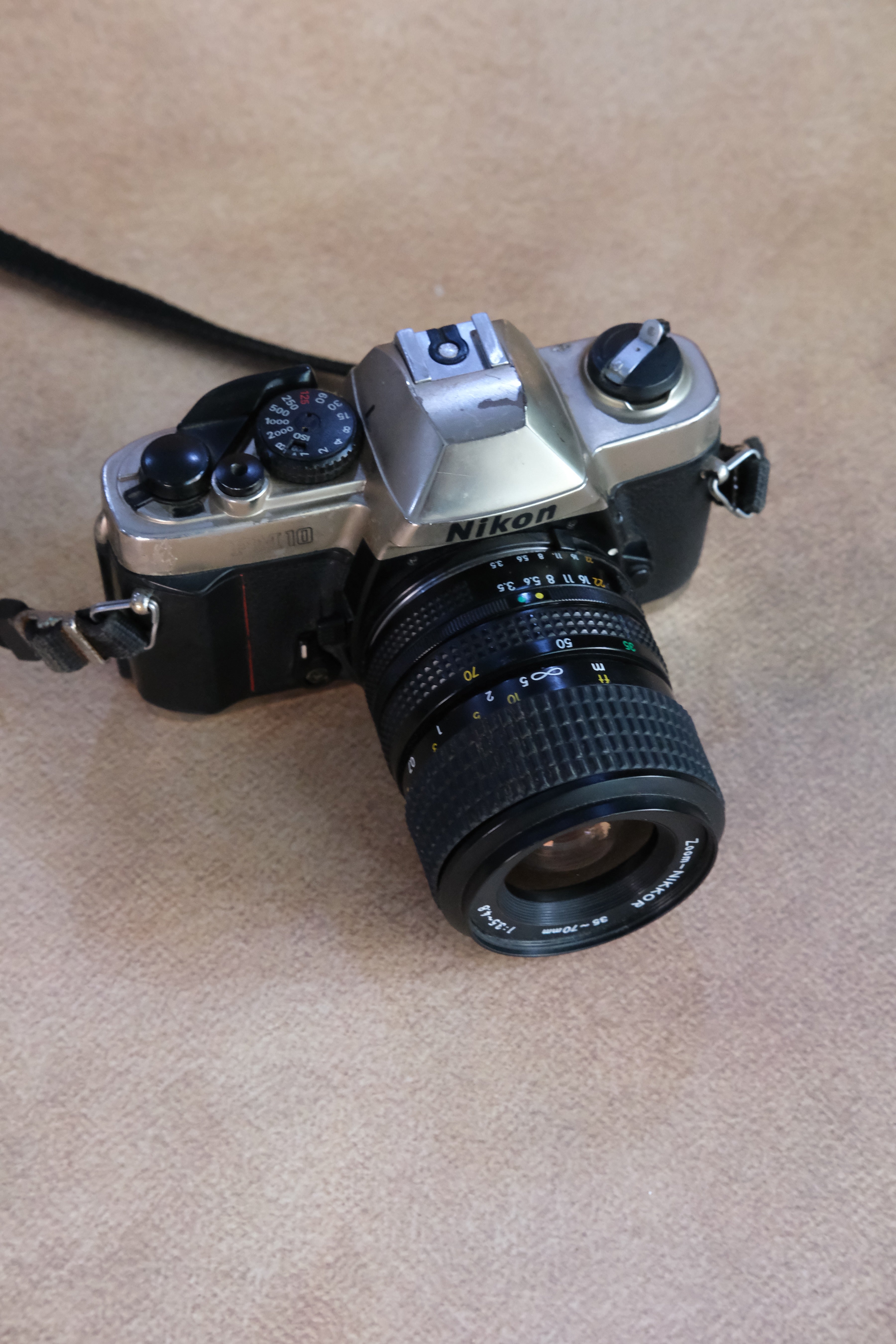 Nikon FM10 + Nikkor 35-70mm F3.5-4.8