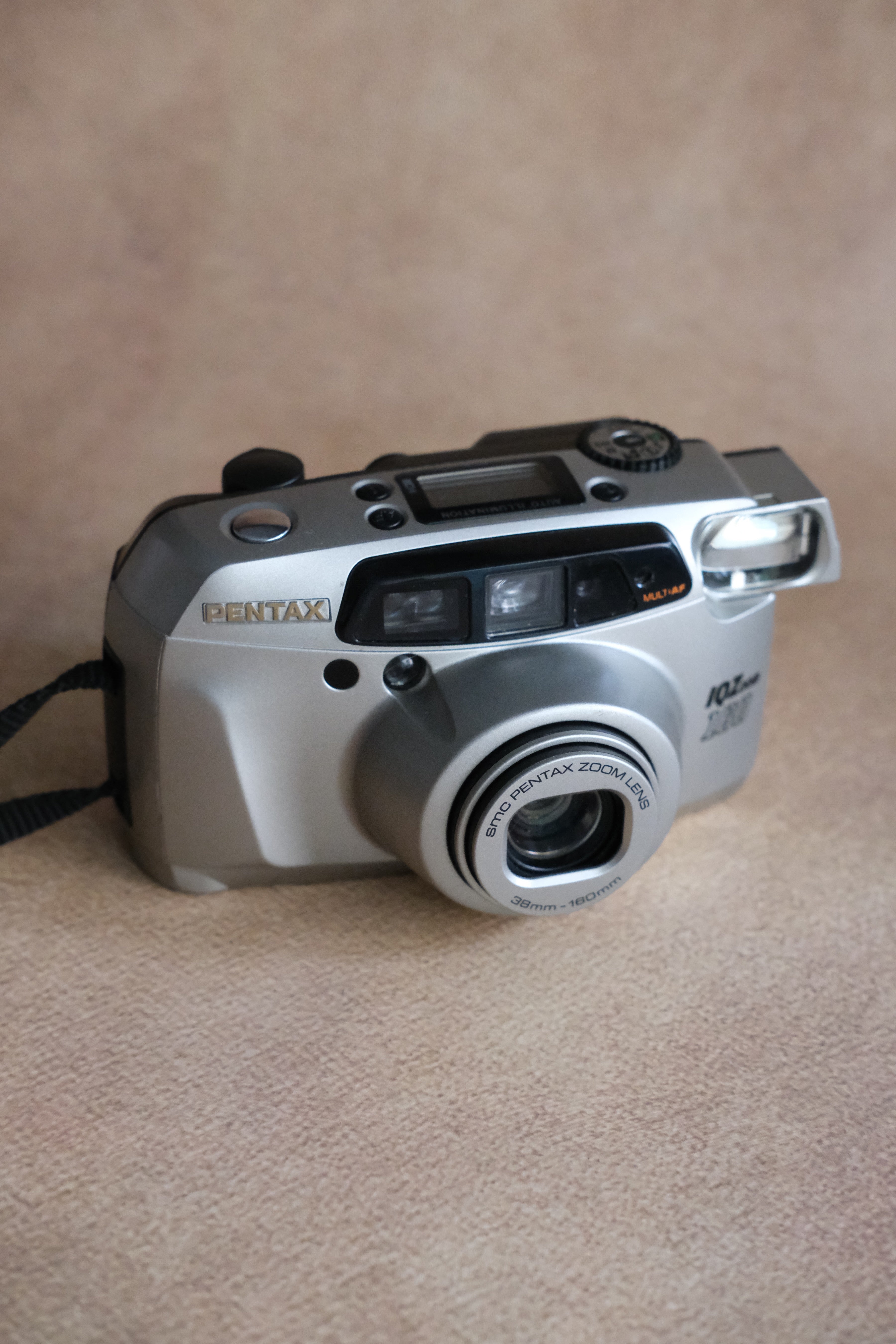 Pentax IQzoom 160