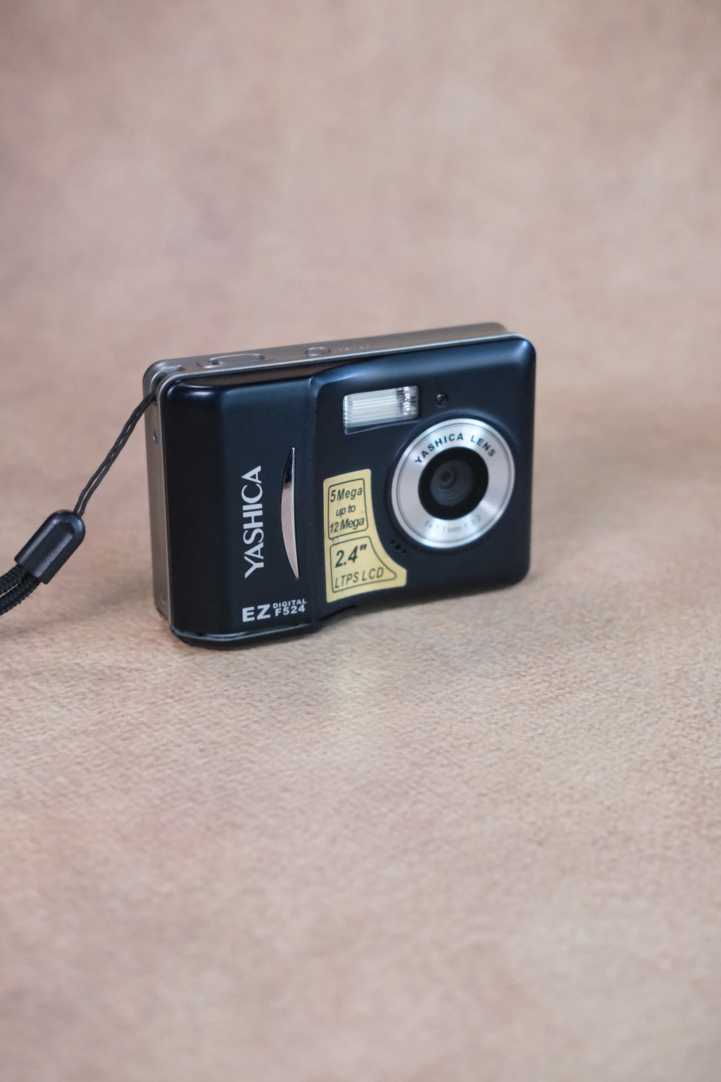 Yashica EZ F524