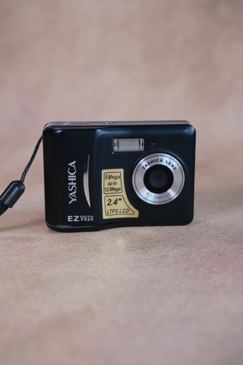 Yashica EZ F524
