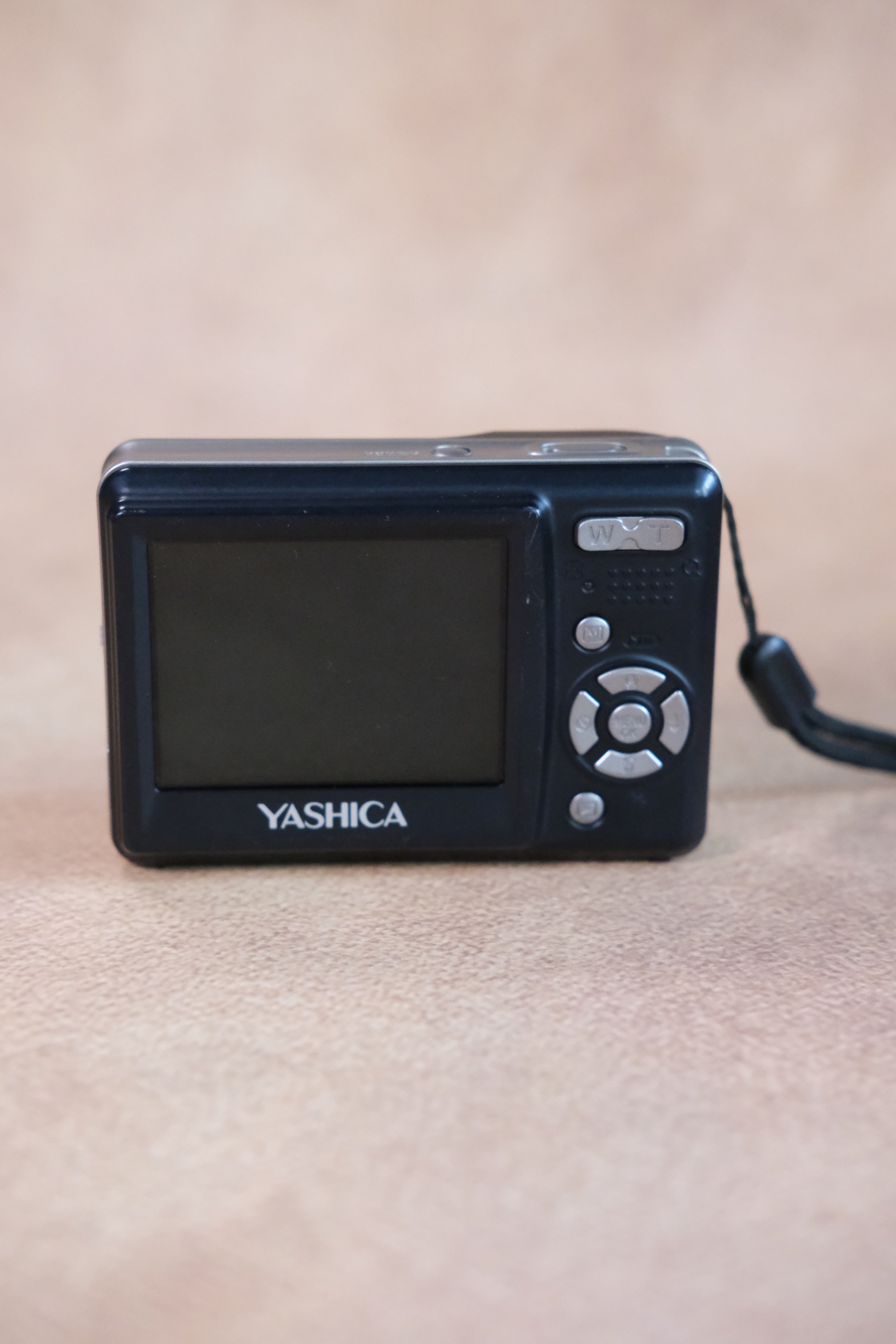 Yashica EZ F524