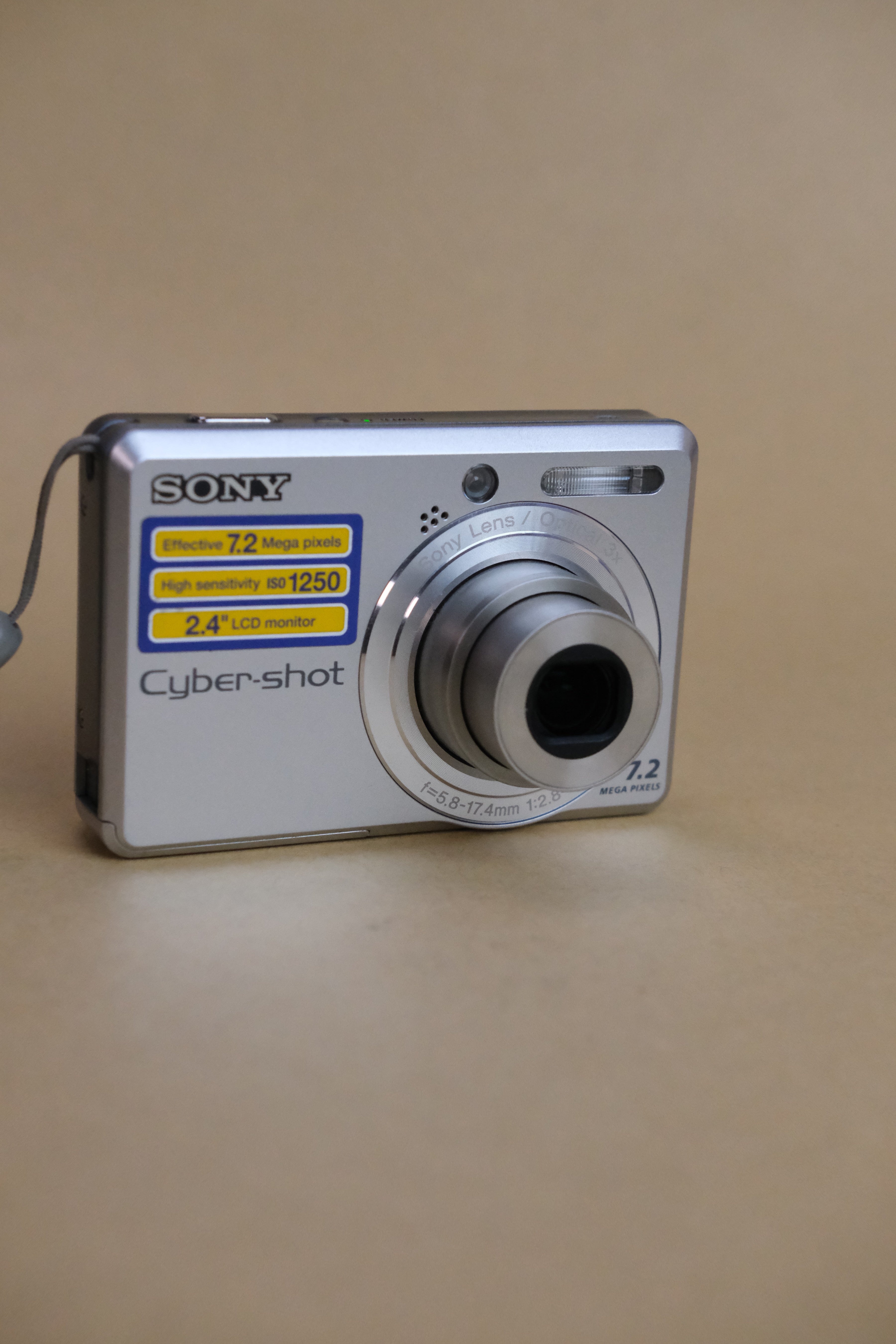 Sony Cybershot DSC-S730 (Near Mint)