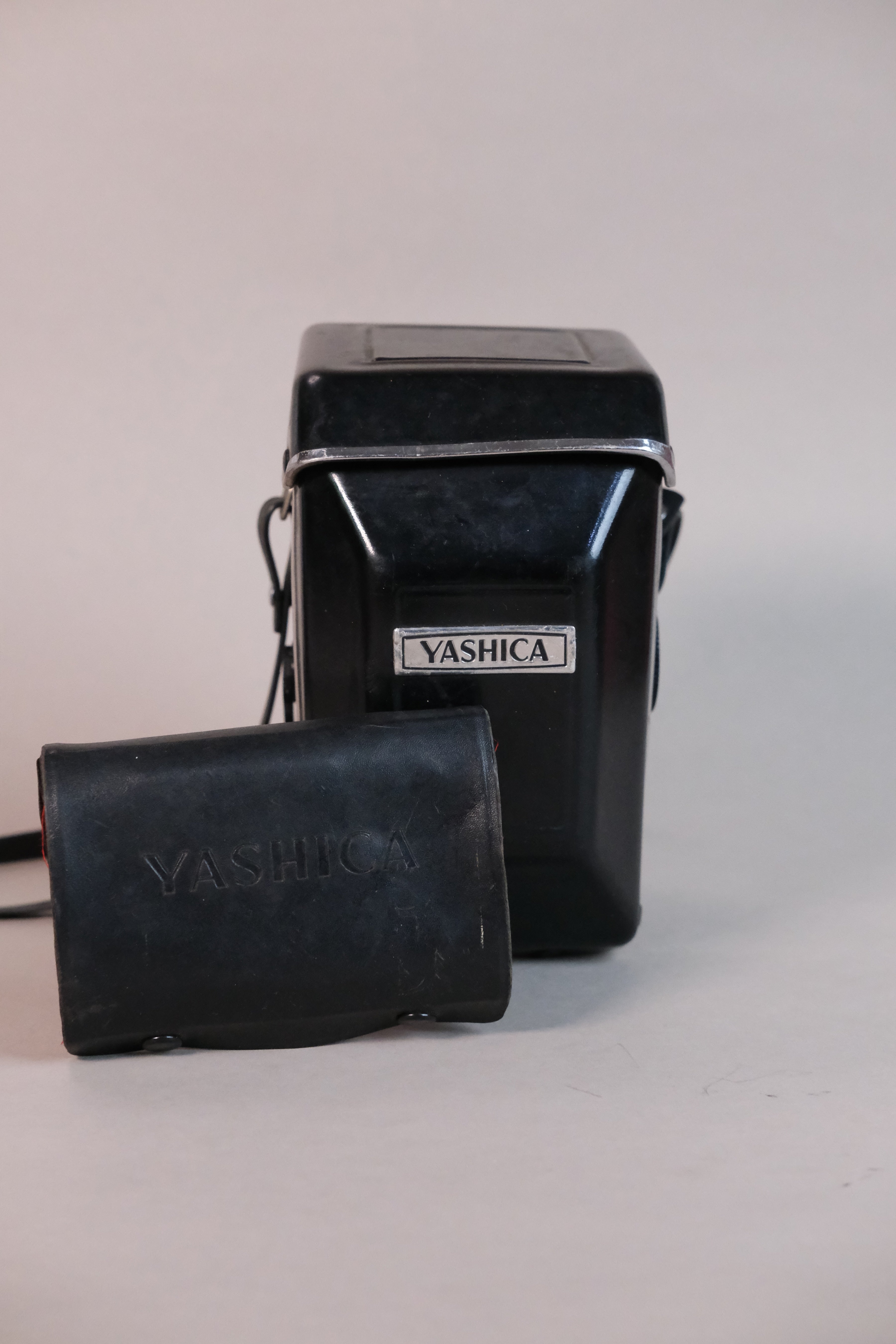 Yashica Mat 124 G + 35mm Adapter