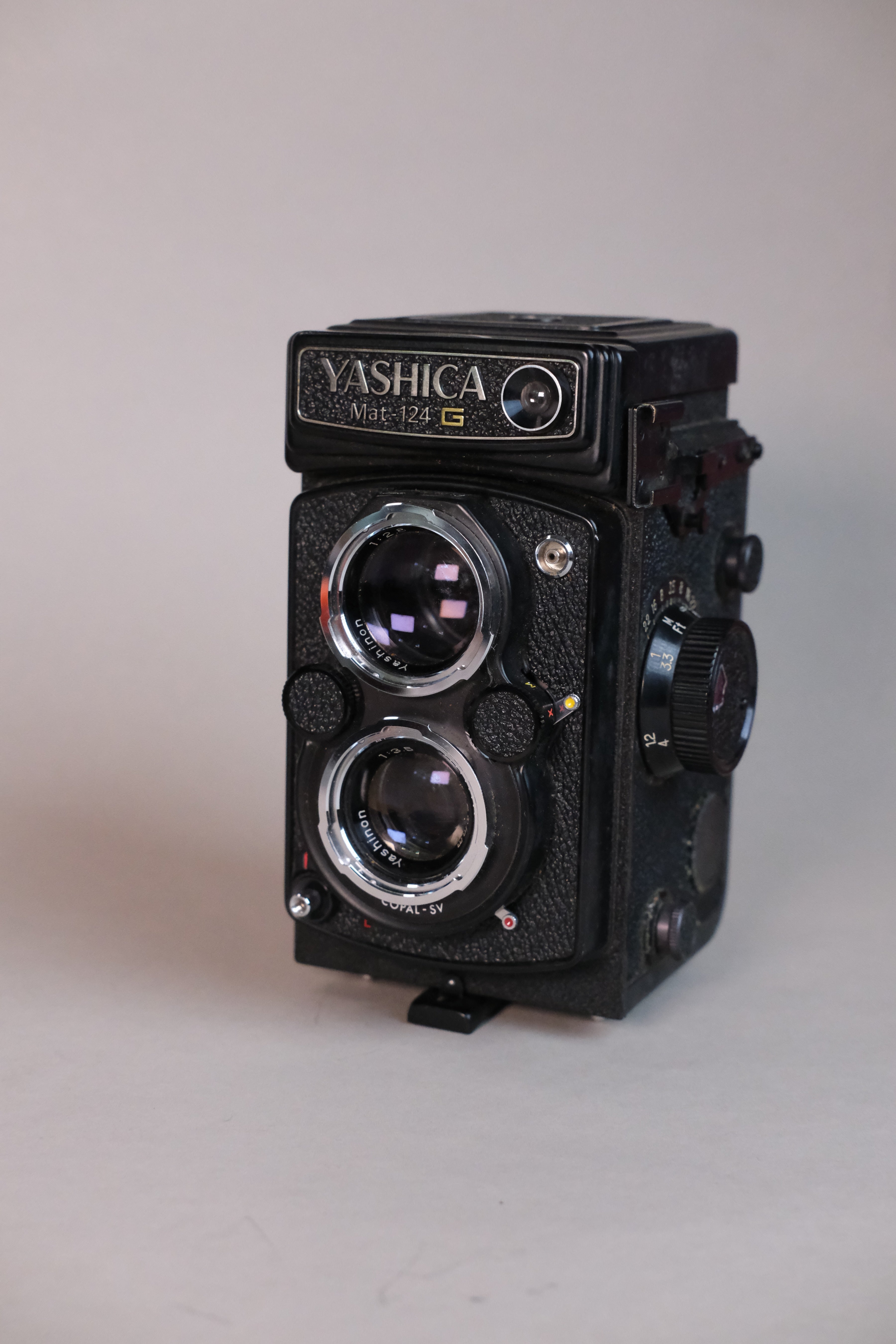 Yashica Mat 124 G + 35mm Adapter
