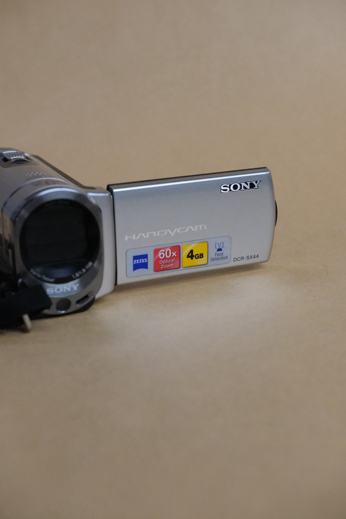 Sony Handycam DCR-SX44