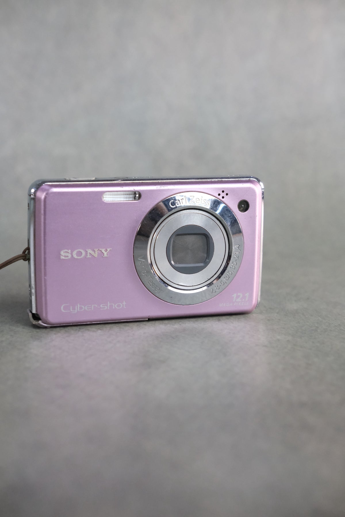 Sony Cyber-shot DSC-W210