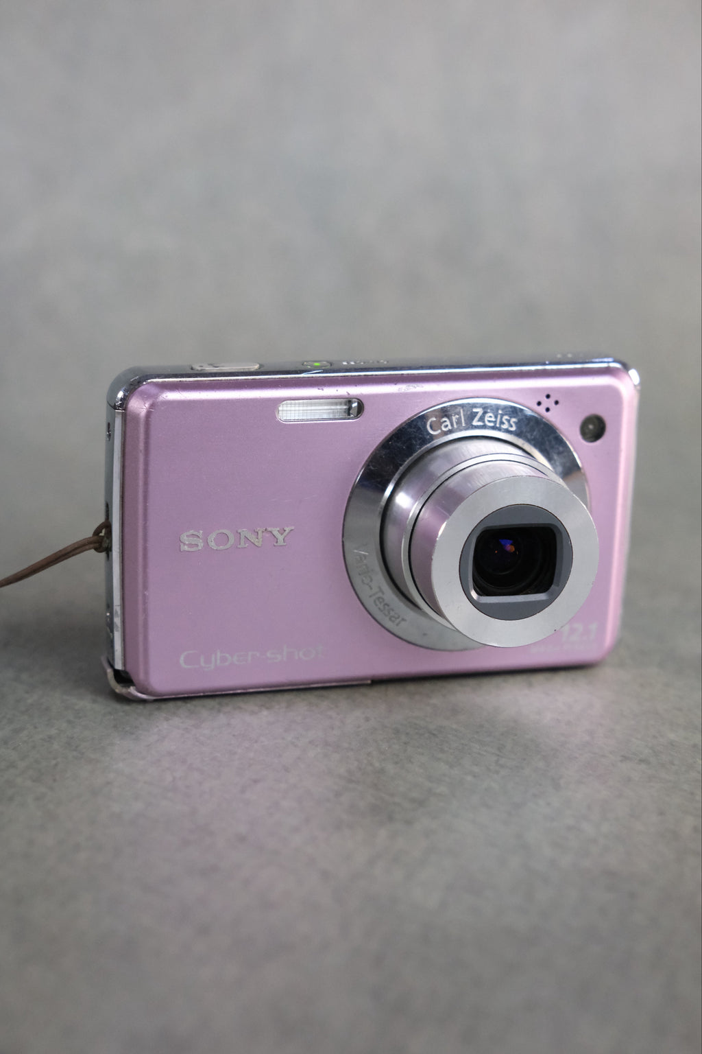 Sony Cyber-shot DSC-W210