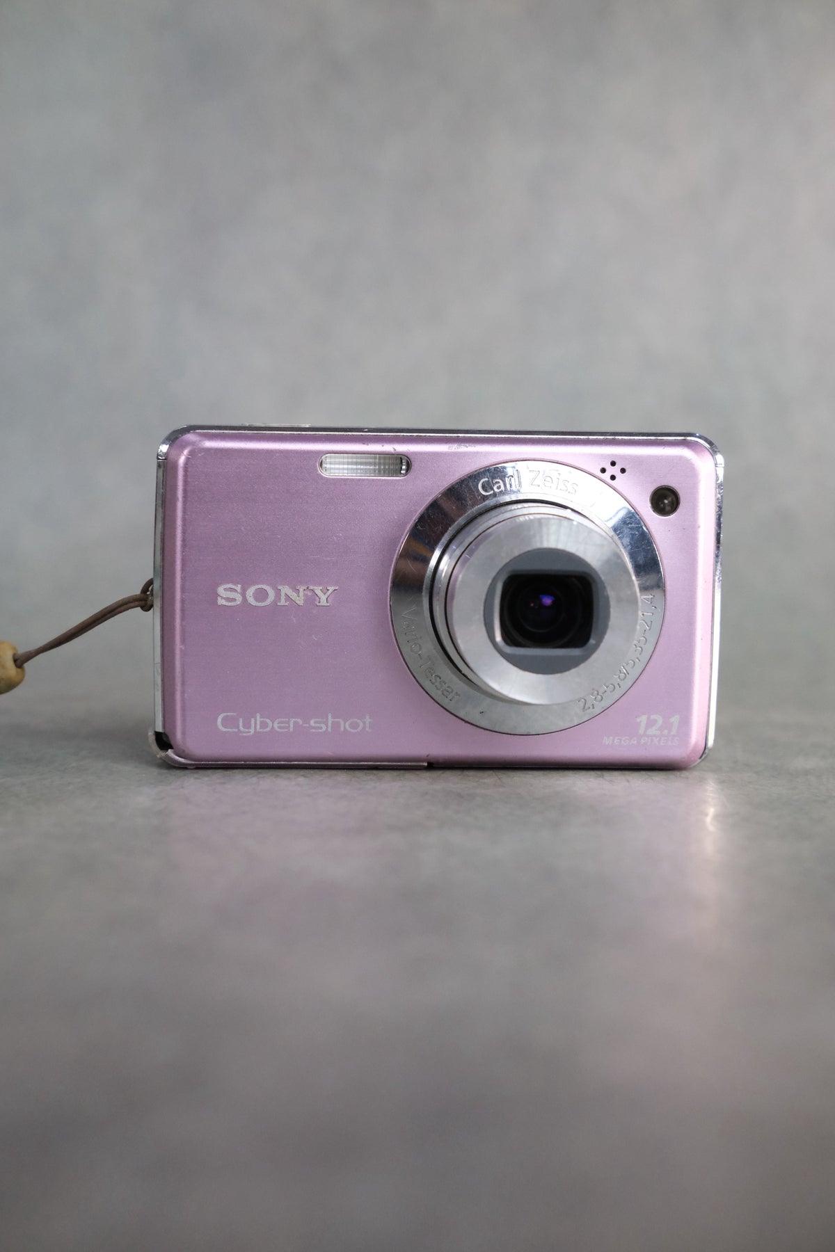 Sony Cyber-shot DSC-W210