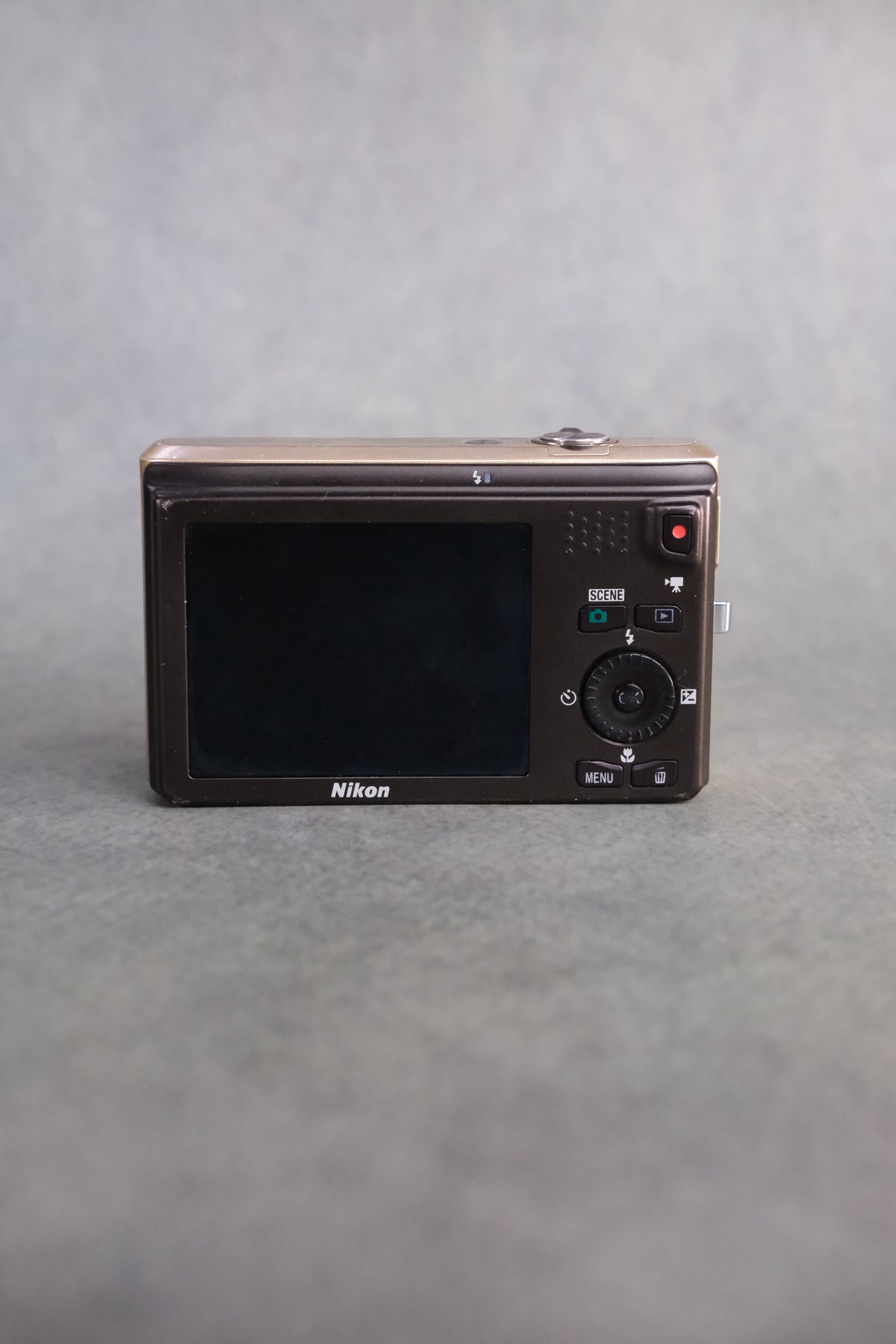 Nikon Coolpix S6300