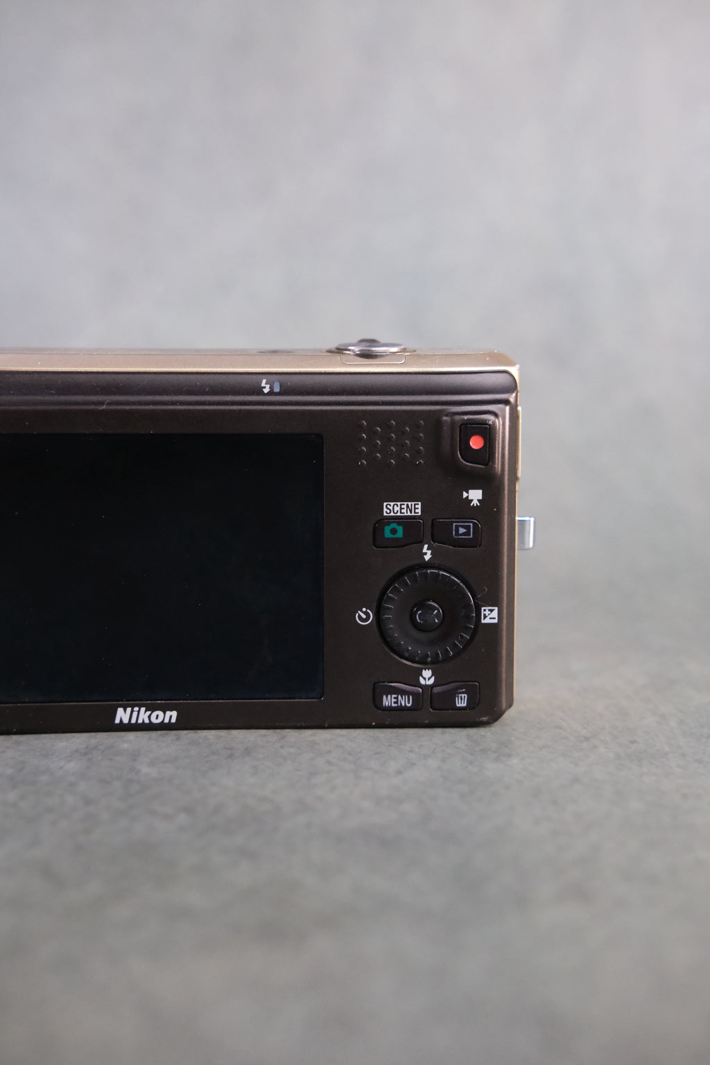 Nikon Coolpix S6300
