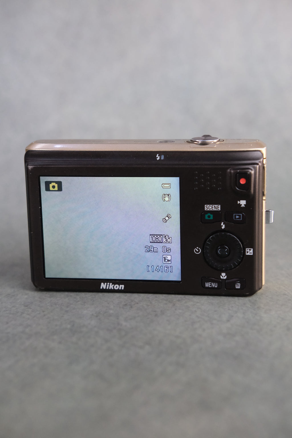 Nikon Coolpix S6300