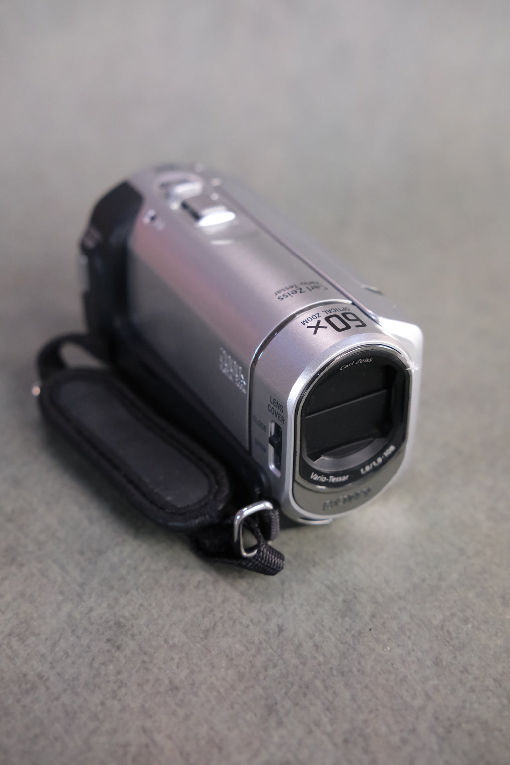 Sony Handycam DCR-SX40