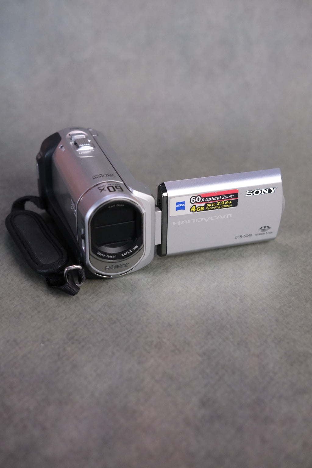 Sony Handycam DCR-SX40