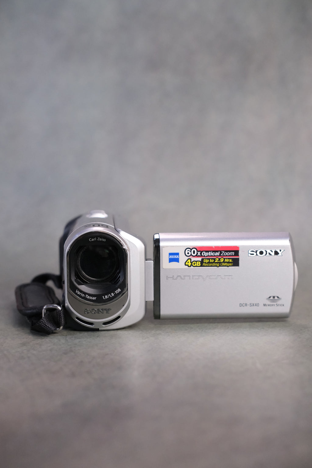 Sony Handycam DCR-SX40