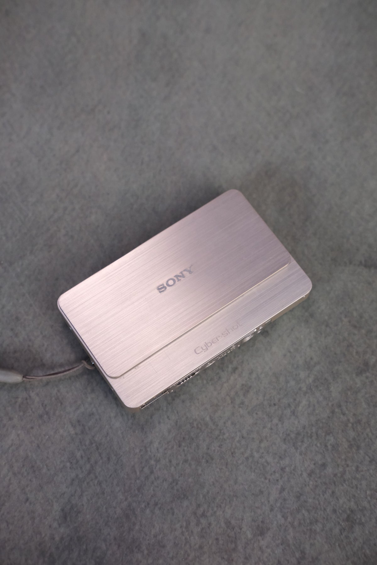 Sony Cyber-shot DSC-T700
