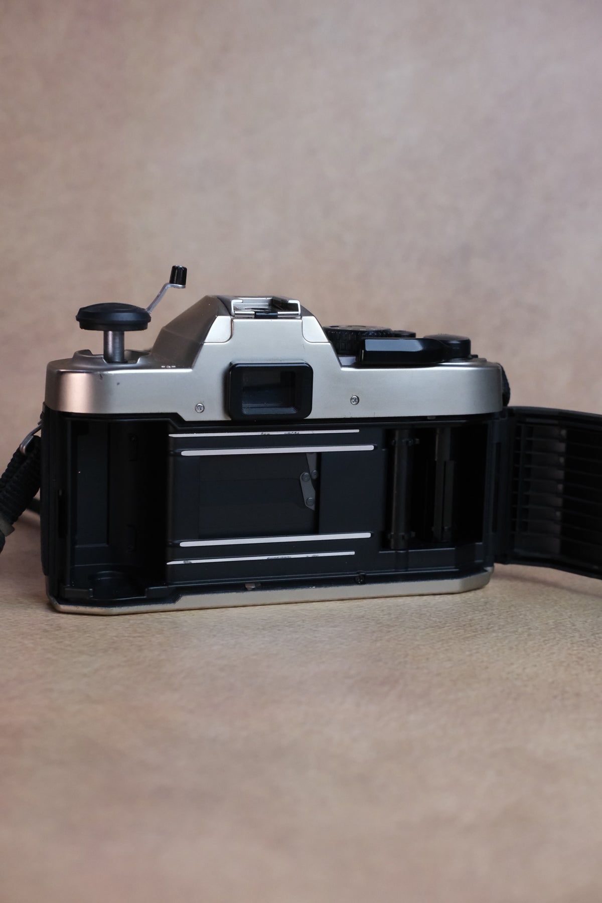 Nikon FM10 + Nikkor Zoom 35-80mm