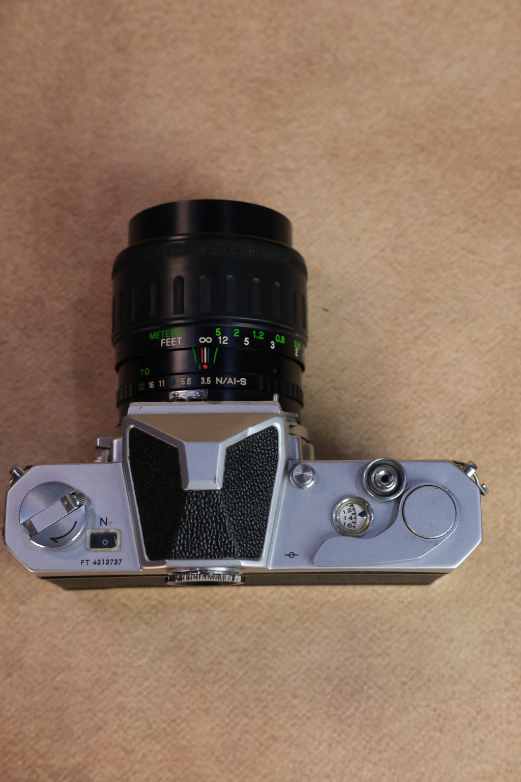 Nikomat FT + Vivitar MC Macro Focusing Zoom 28-70mm F3.5-F4.5