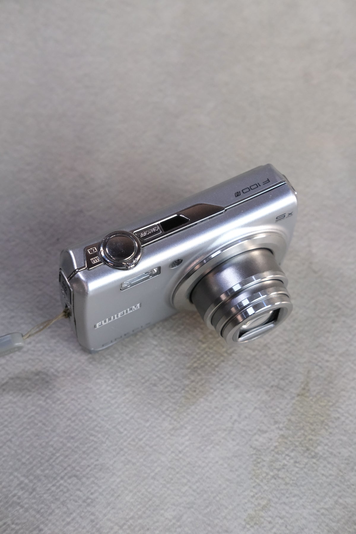 Fujifilm FinePix F100fd