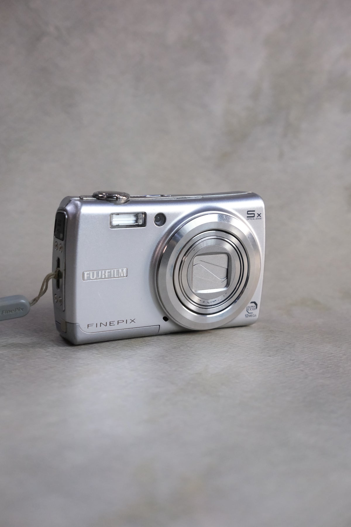 Fujifilm FinePix F100fd