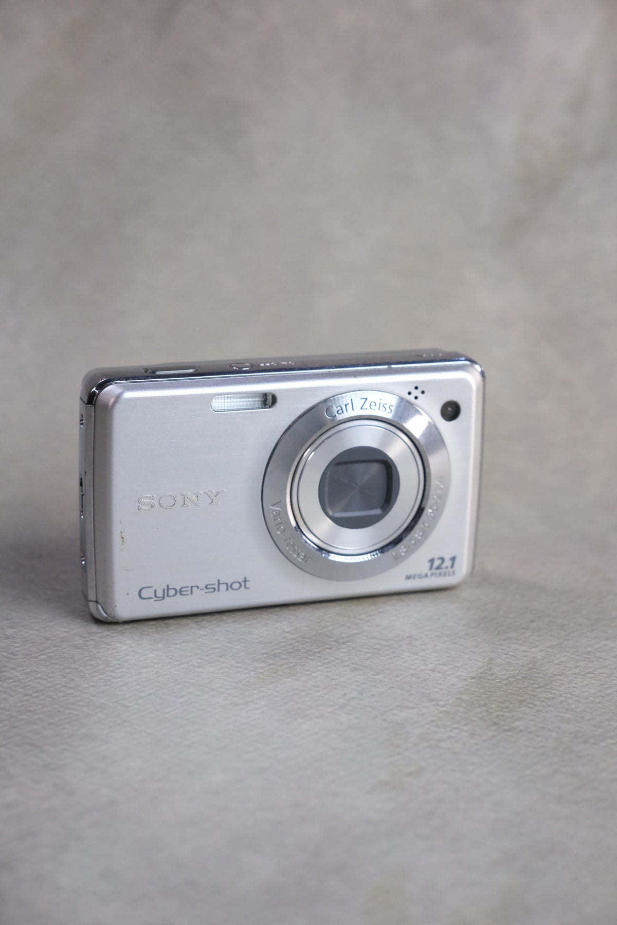 Sony Cyber-shot DSC-W230