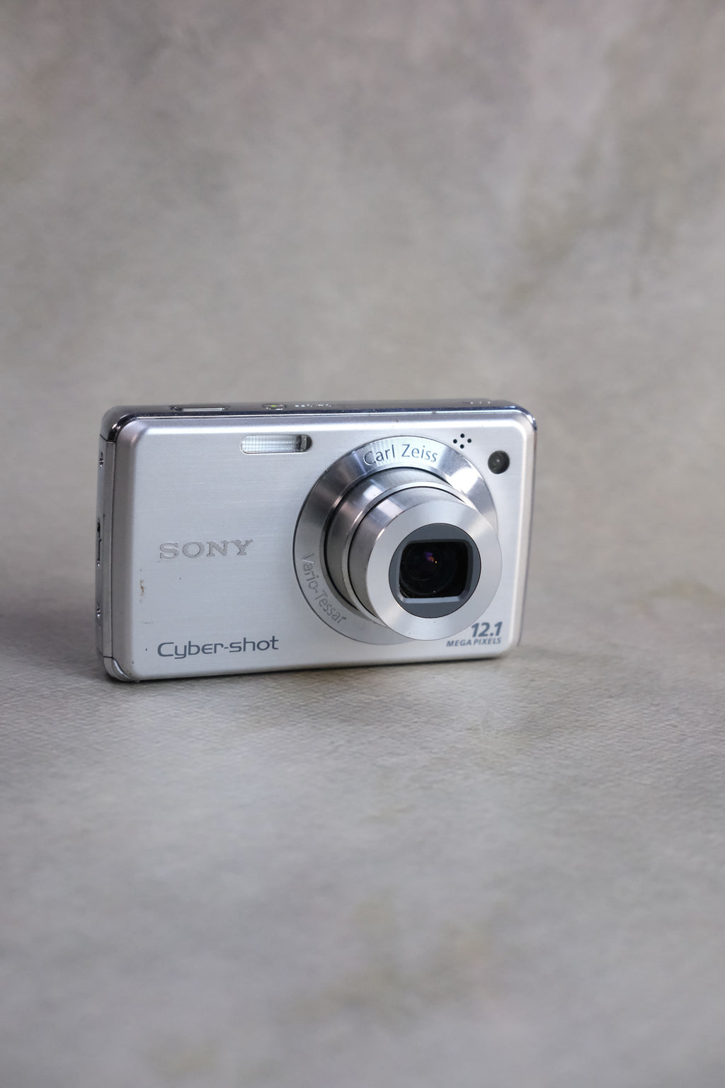 Sony Cyber-shot DSC-W230