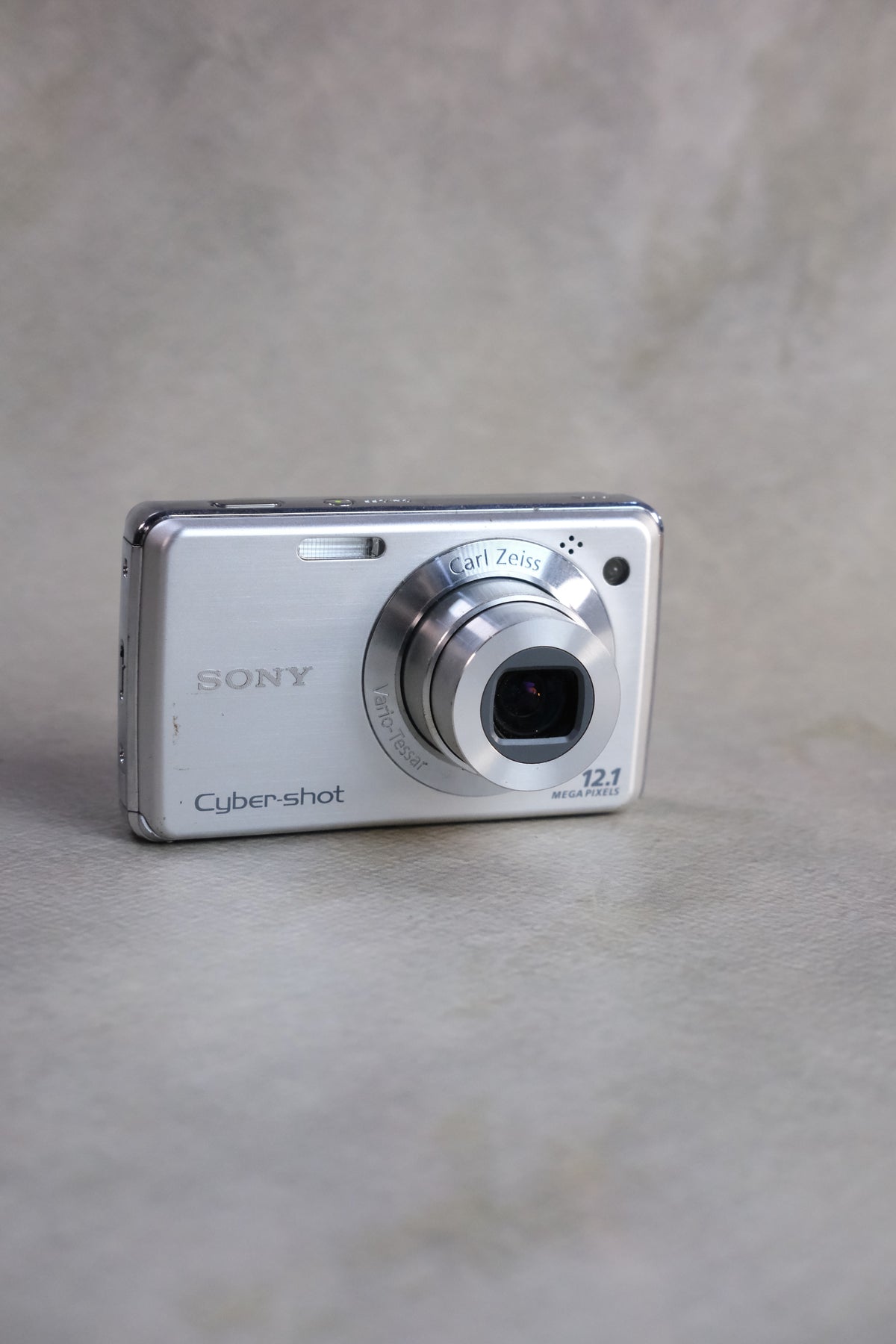 Sony Cyber-shot DSC-W230