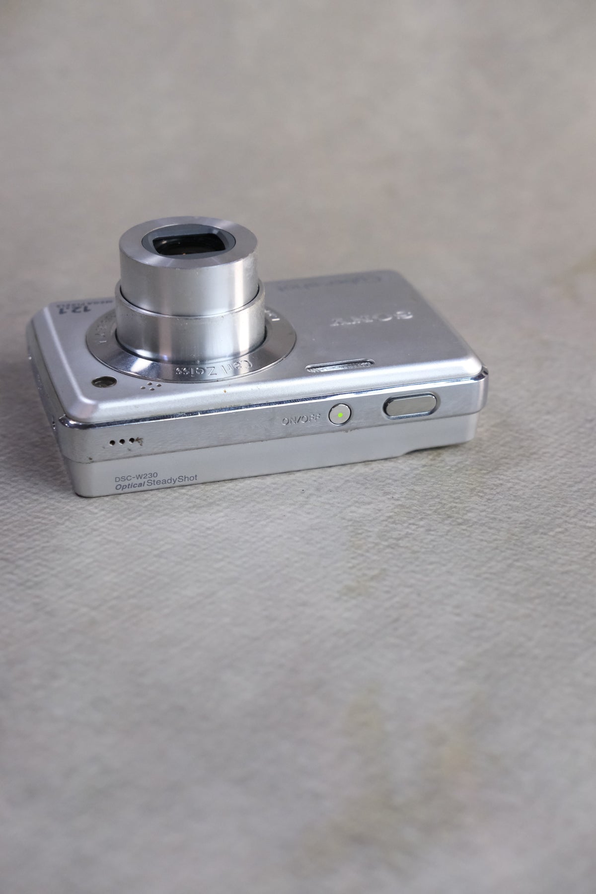 Sony Cyber-shot DSC-W230