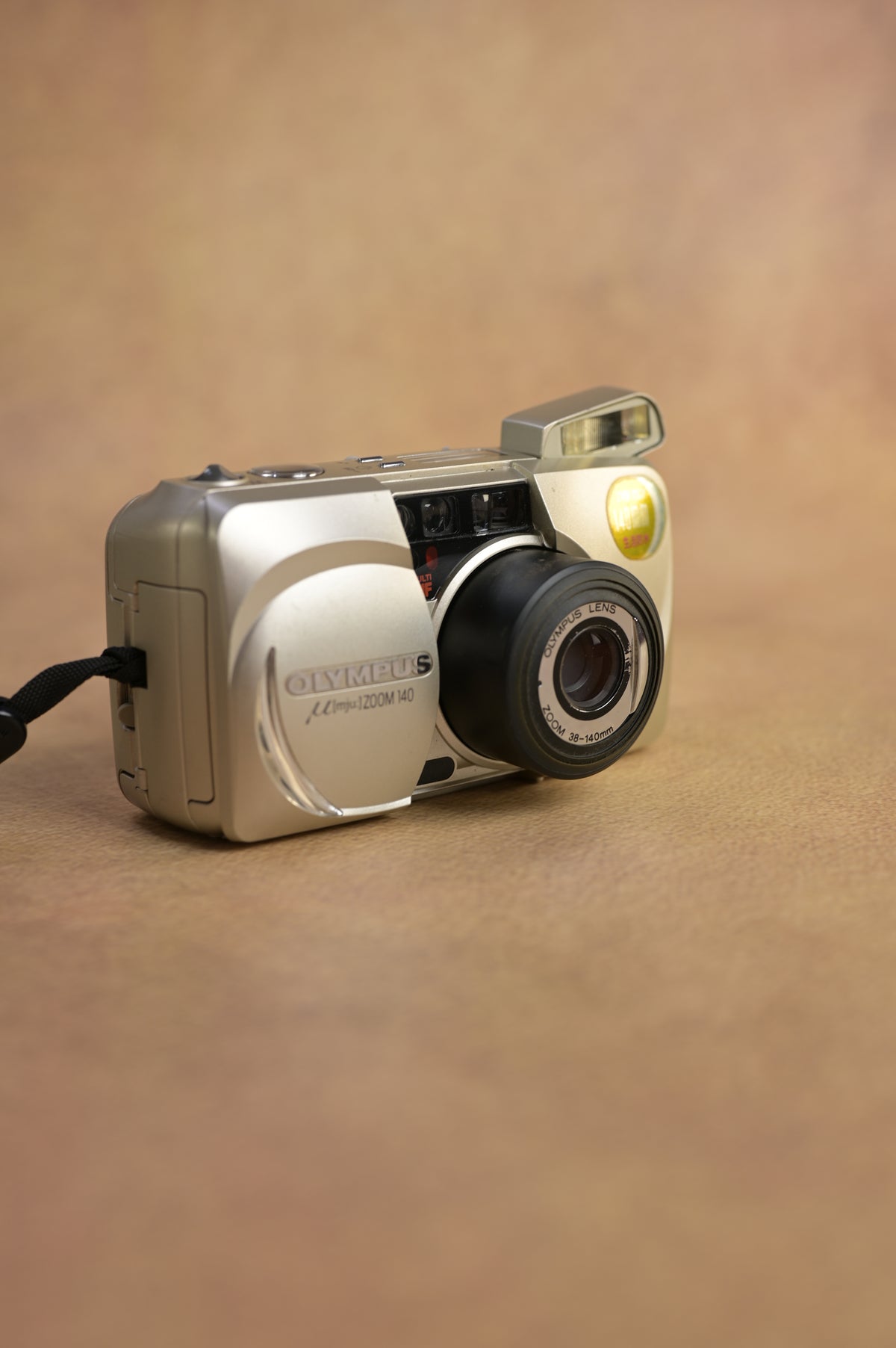 Olympus mju Zoom 140