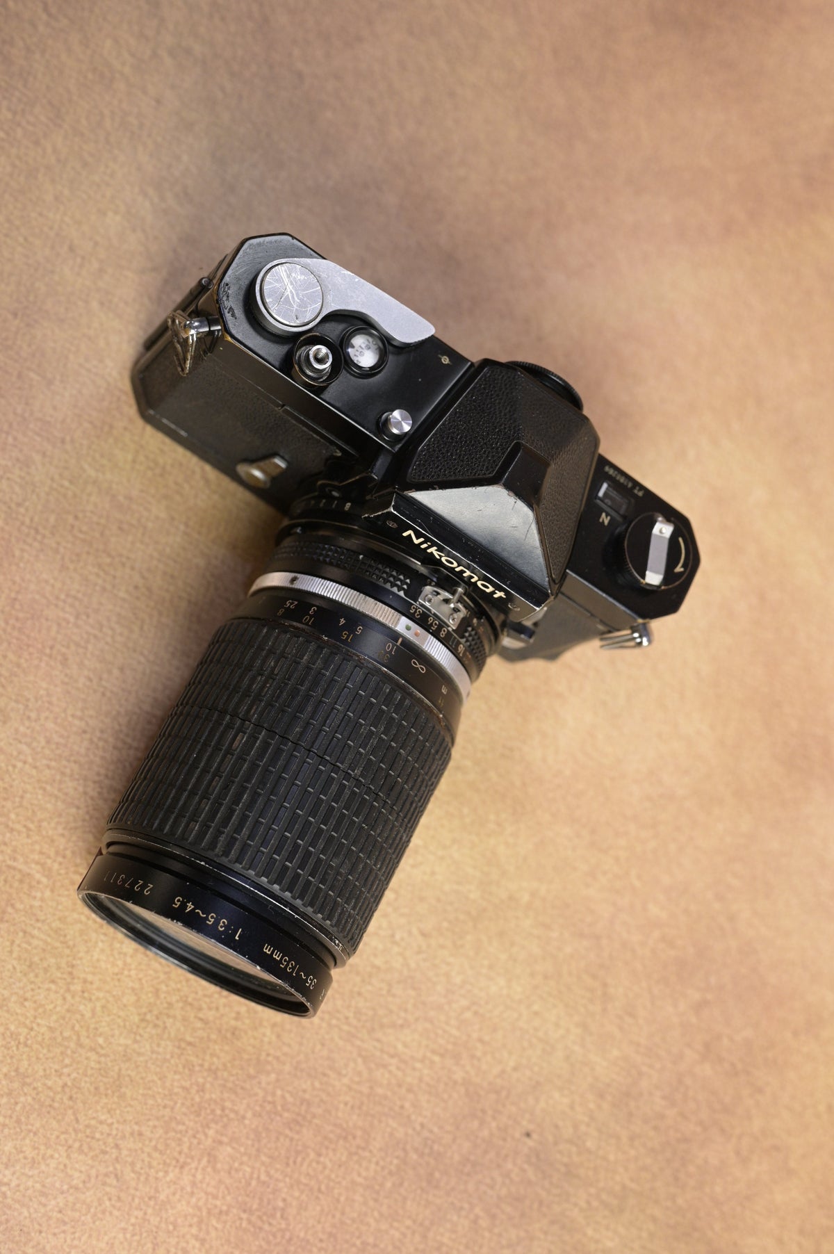 Nikomat FT + Zoom-Nikkor 35-135mm F3.5-4.5