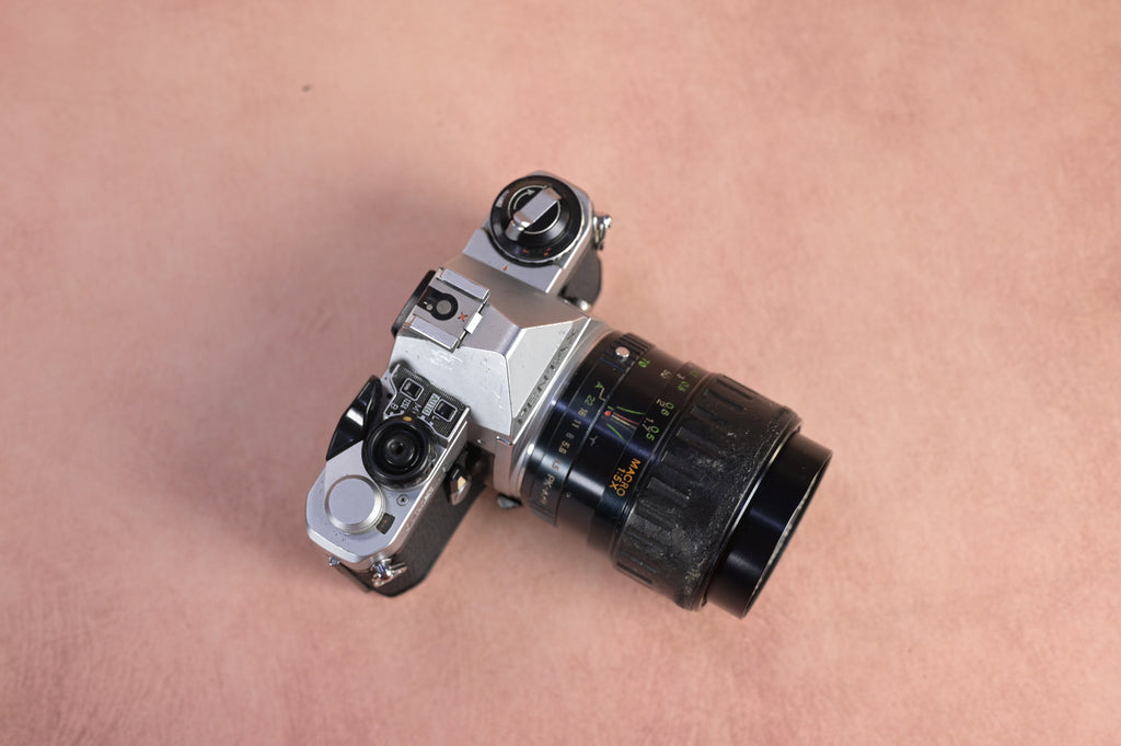 Pentax ME Super + Vivitar MC Macro Focusing Zoom 28-70mm F3.5-4.5
