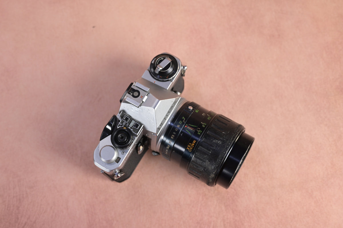 Pentax ME Super + Vivitar MC Macro Focusing Zoom 28-70mm F3.5-4.5