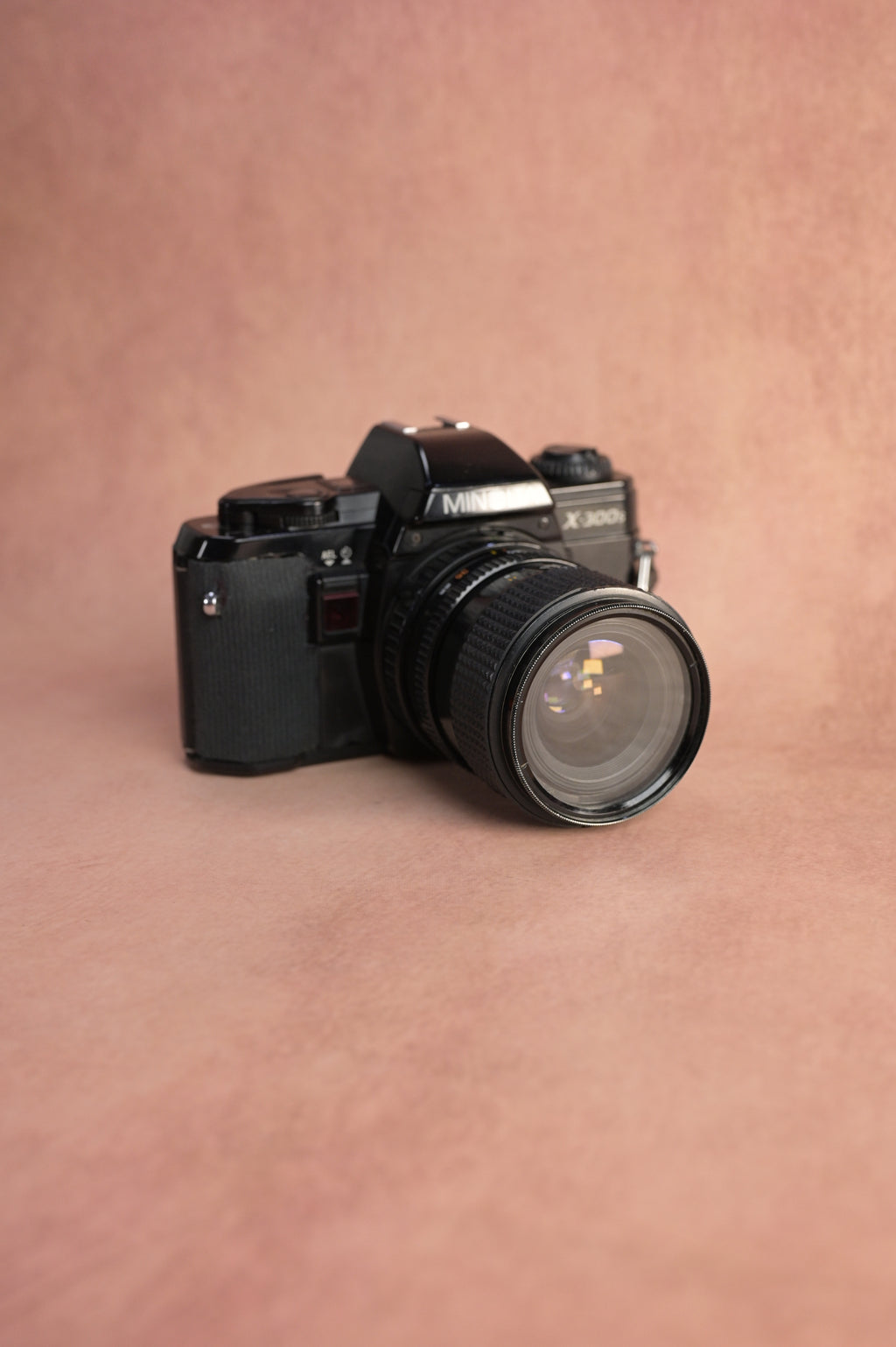 Minolta X-300s + Minolta Zoom 35-70mm F3.5-5.6