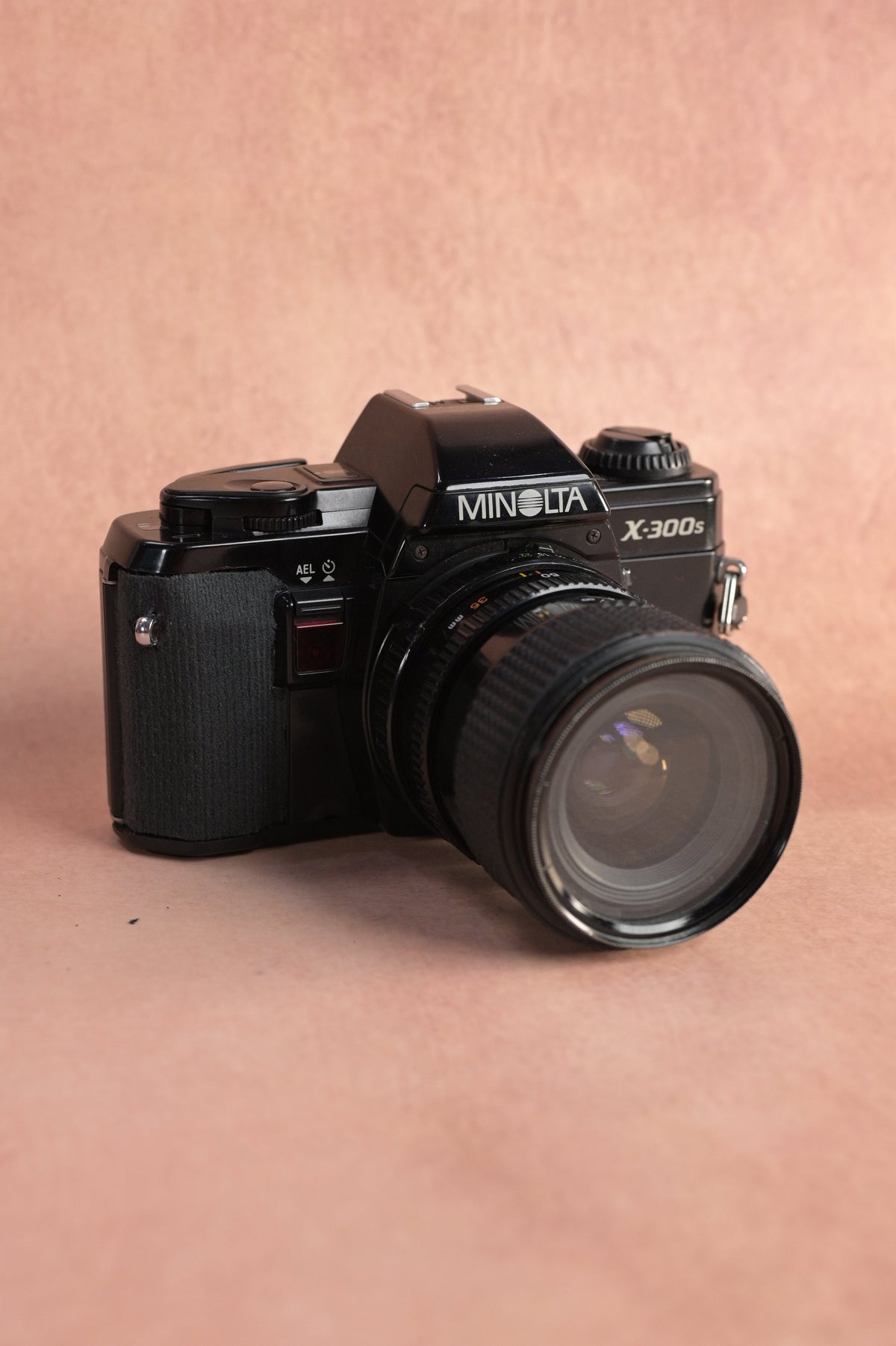 Minolta X-300s + Minolta Zoom 35-70mm F3.5-5.6