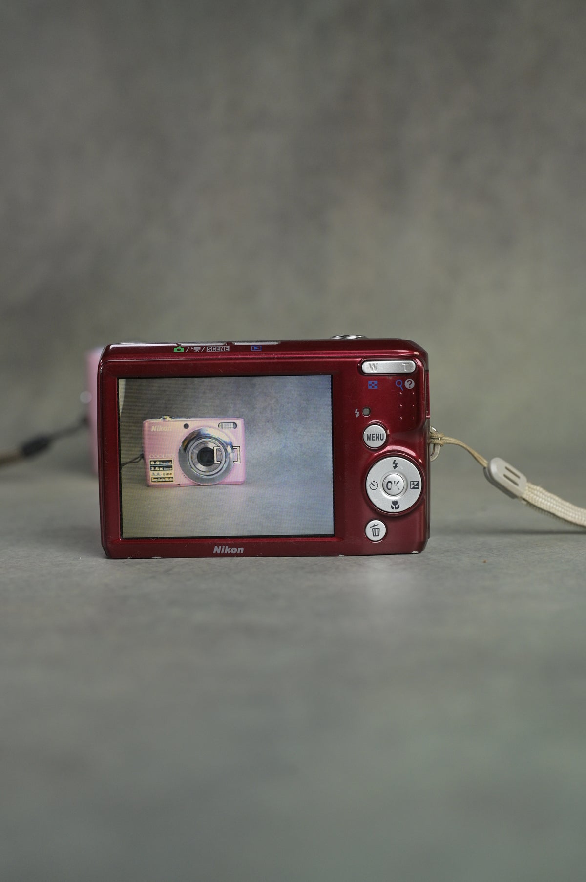 Nikon Coolpix L20