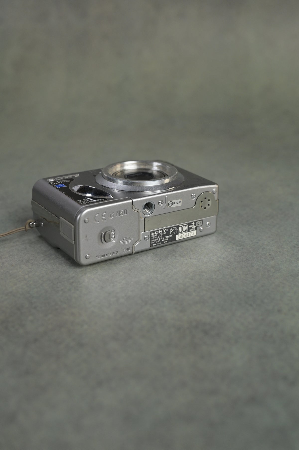 Sony Cyber-shot DSC-W5
