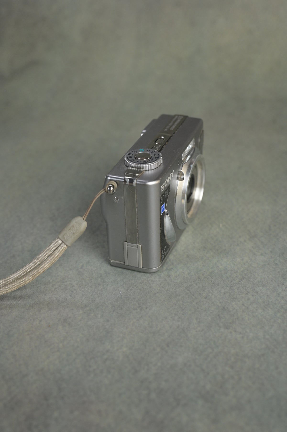 Sony Cyber-shot DSC-W5
